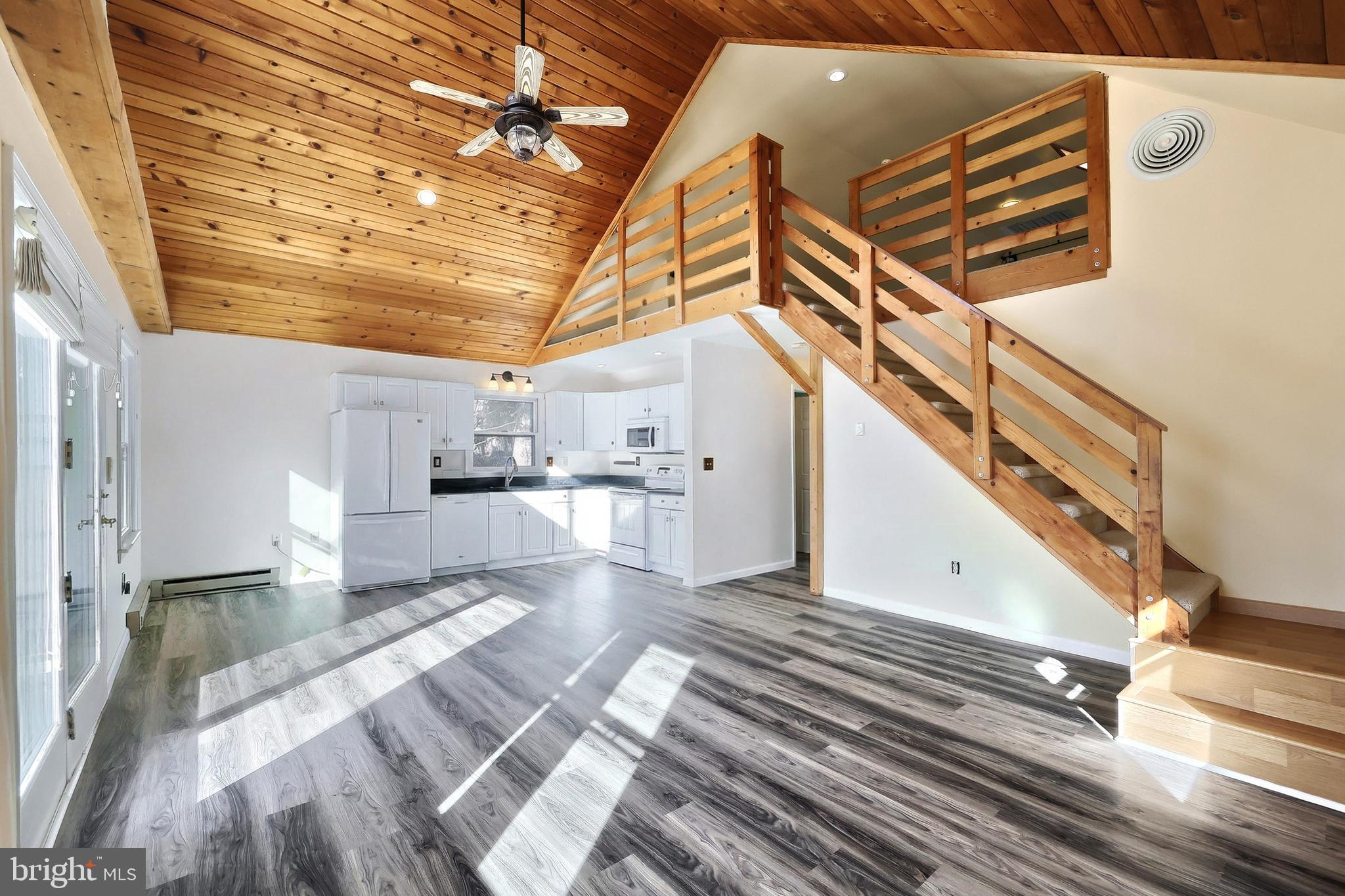 LAKE MEADE - Residential