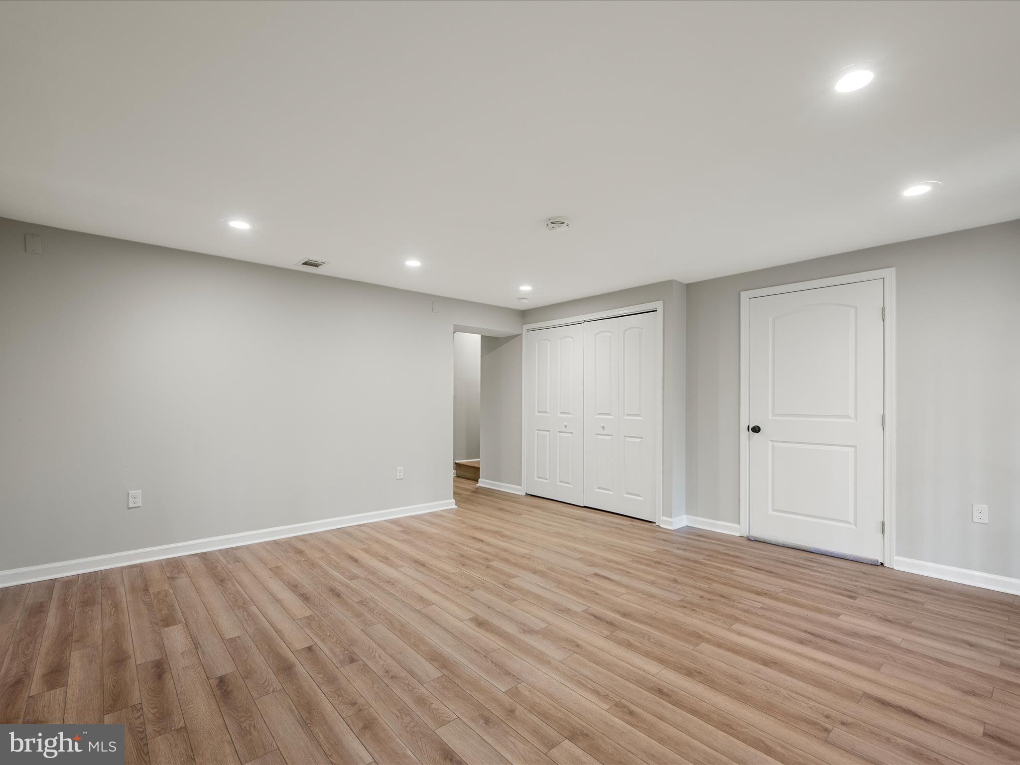 MONTCLAIR ST4 - Residential