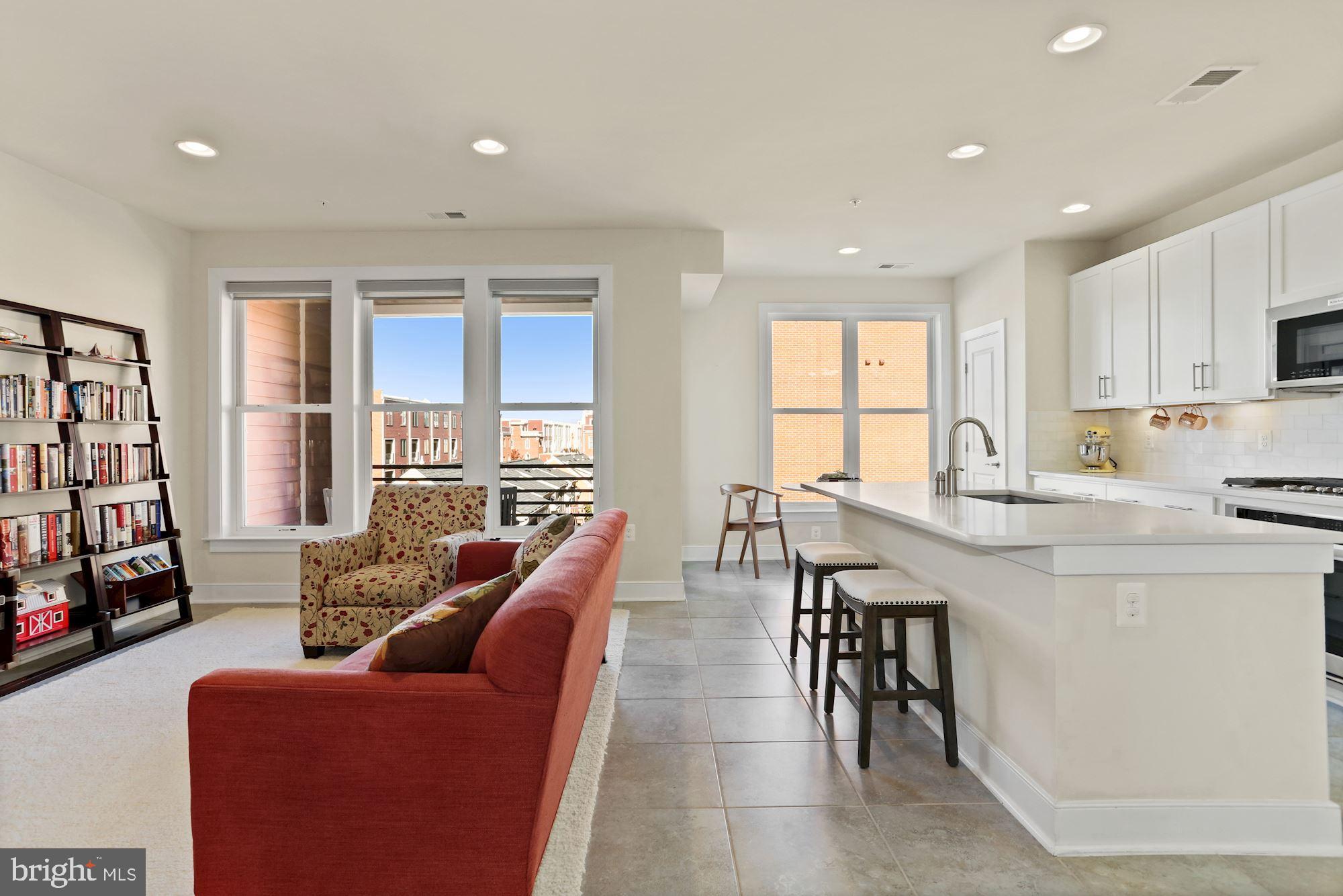 POTOMAC YARD CONDOMINIUM - Residential