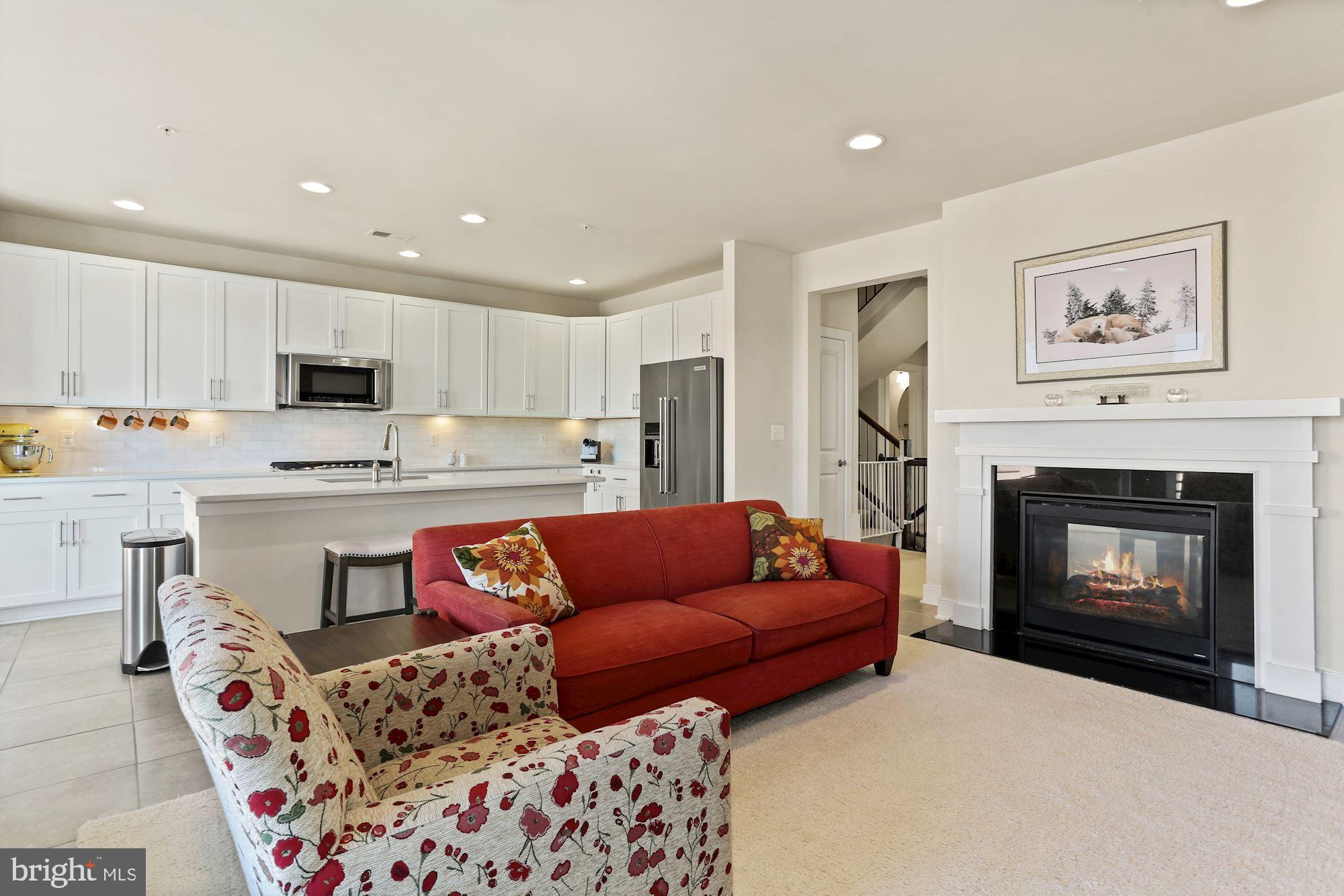 POTOMAC YARD CONDOMINIUM - Residential