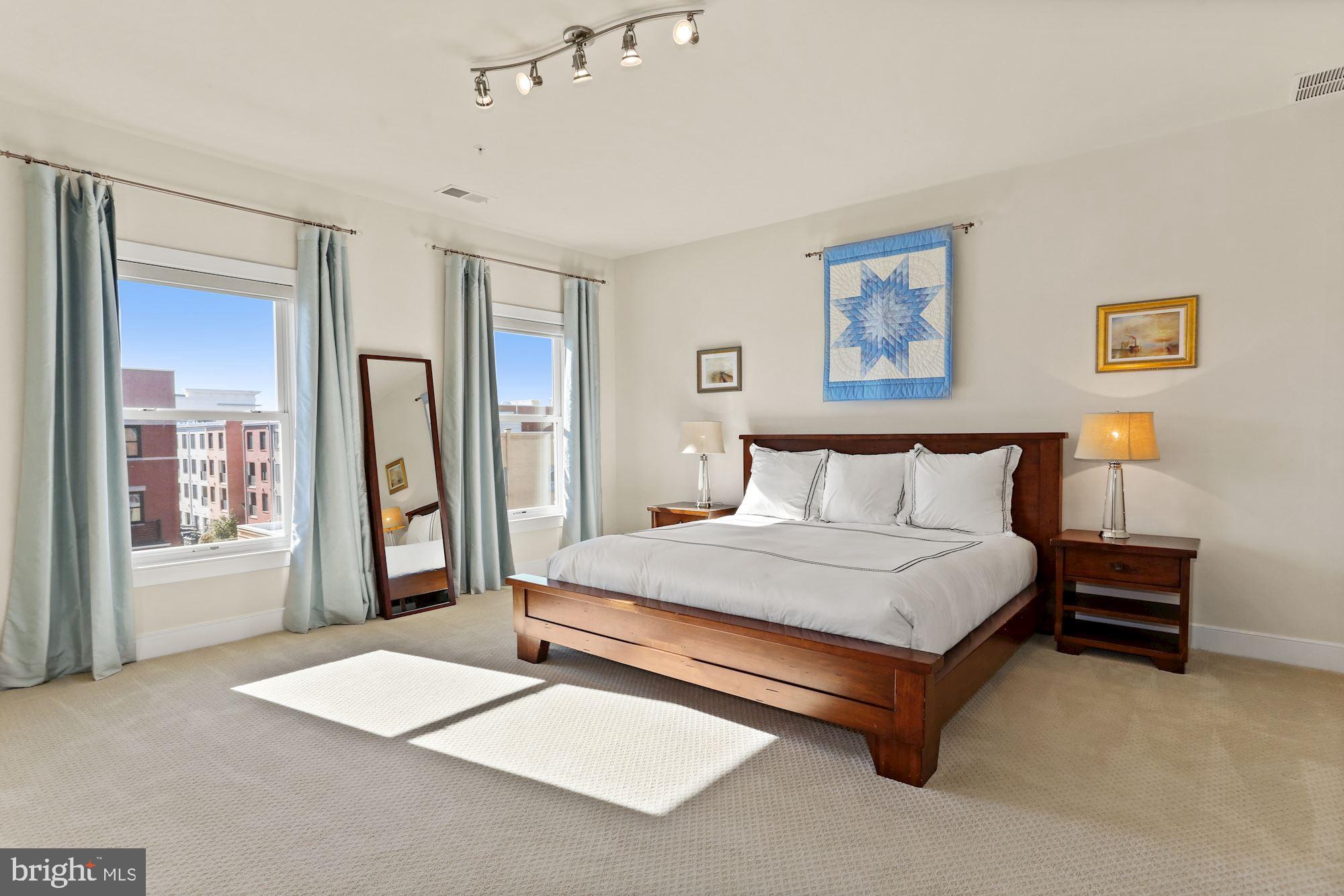 POTOMAC YARD CONDOMINIUM - Residential