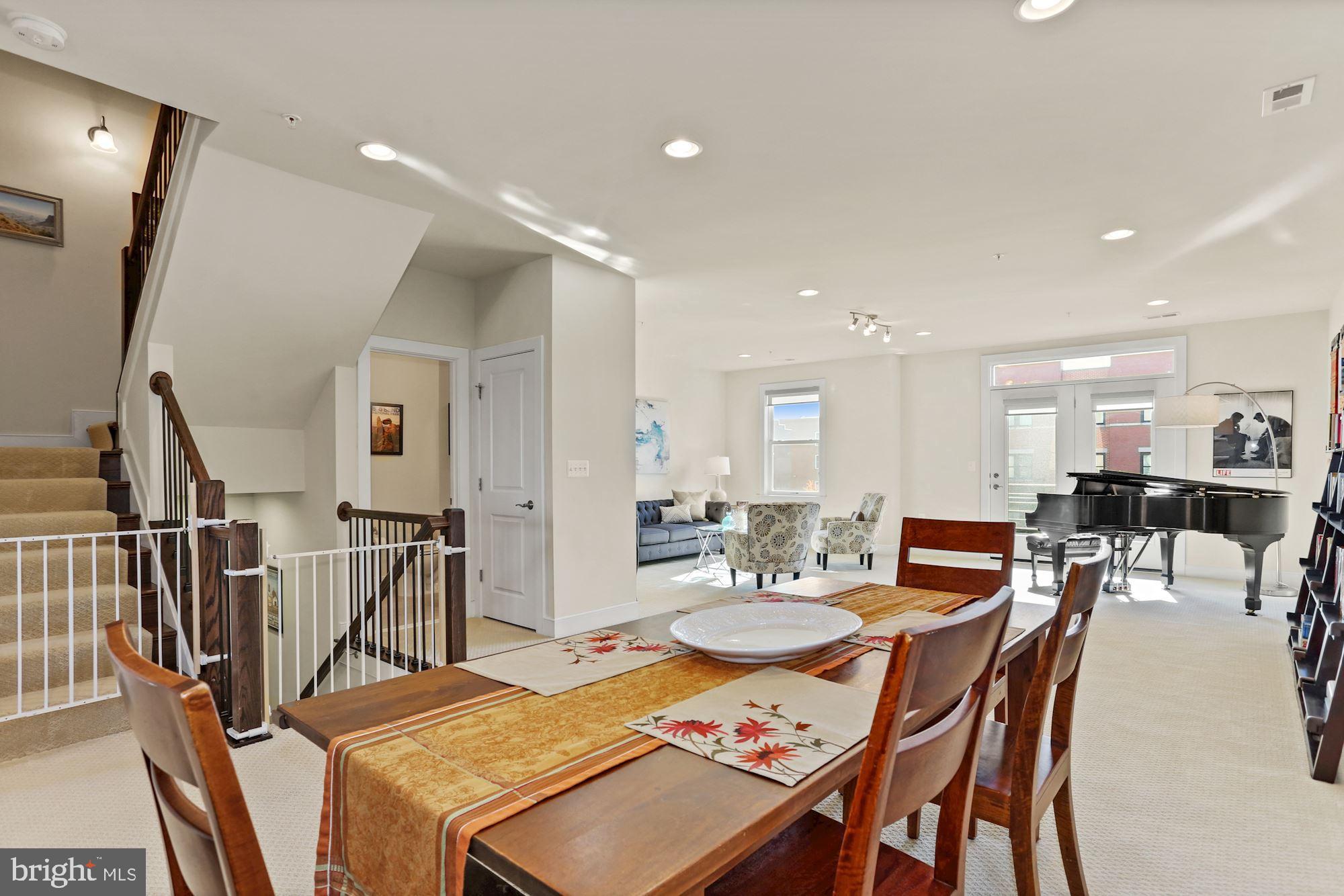 POTOMAC YARD CONDOMINIUM - Residential