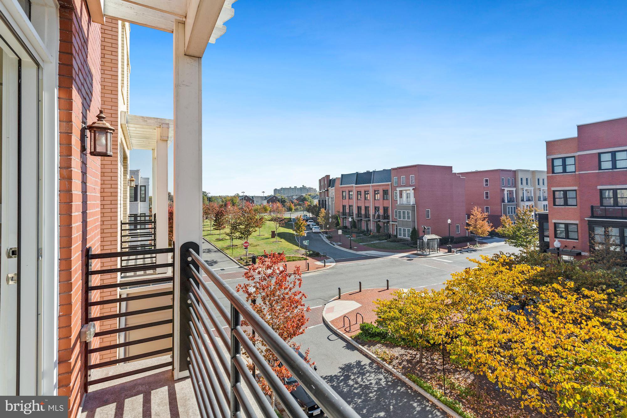 POTOMAC YARD CONDOMINIUM - Residential