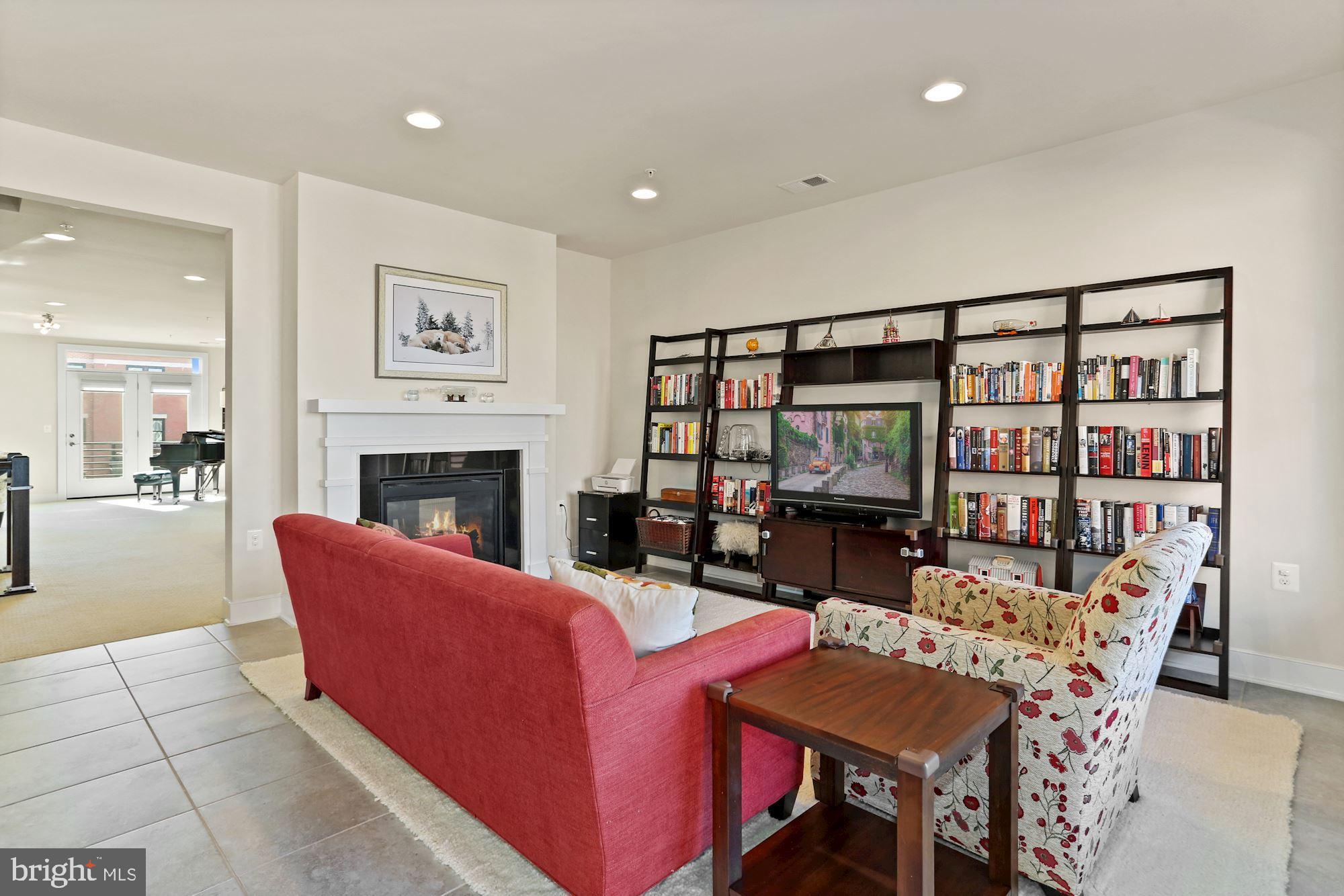 POTOMAC YARD CONDOMINIUM - Residential