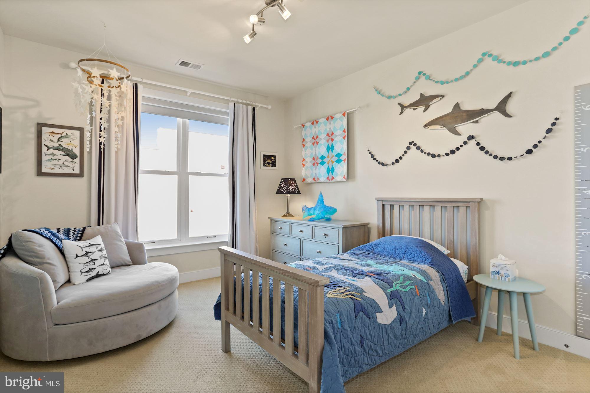 POTOMAC YARD CONDOMINIUM - Residential