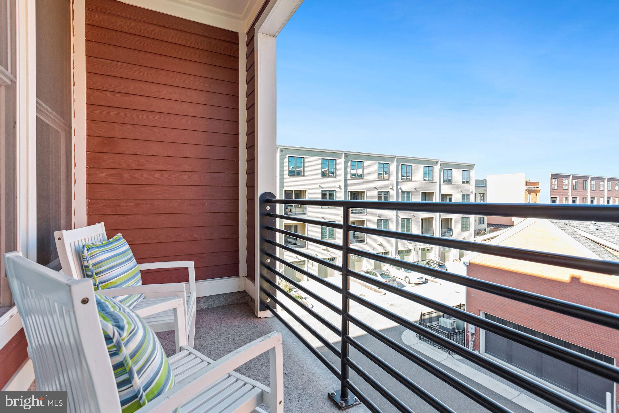 POTOMAC YARD CONDOMINIUM - Residential