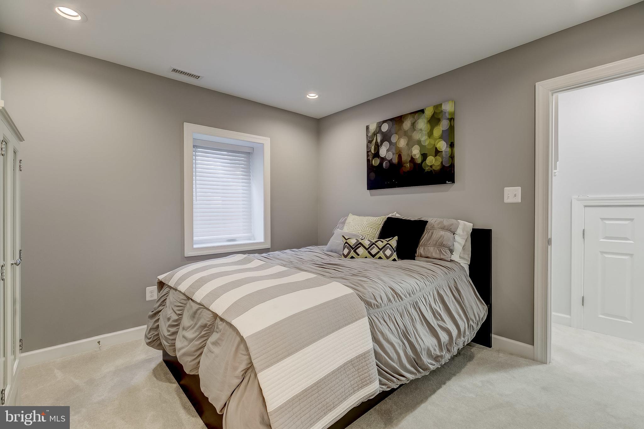 HOMELAND HISTORIC DISTRICT - Residential