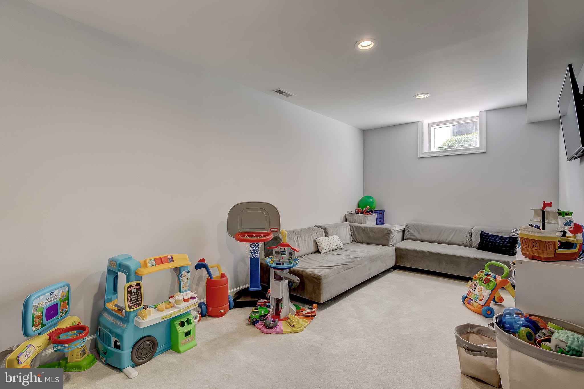 HOMELAND HISTORIC DISTRICT - Residential