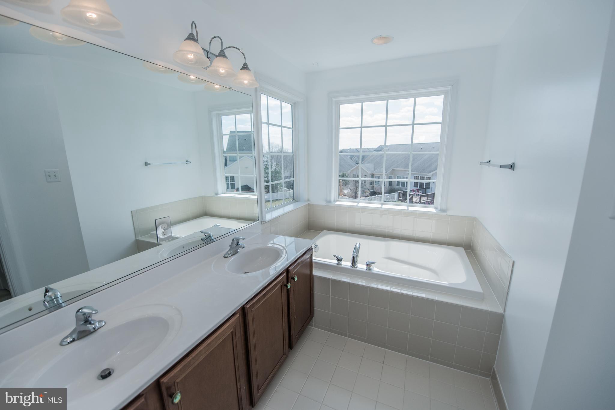 HAMMONDS MILL - Residential