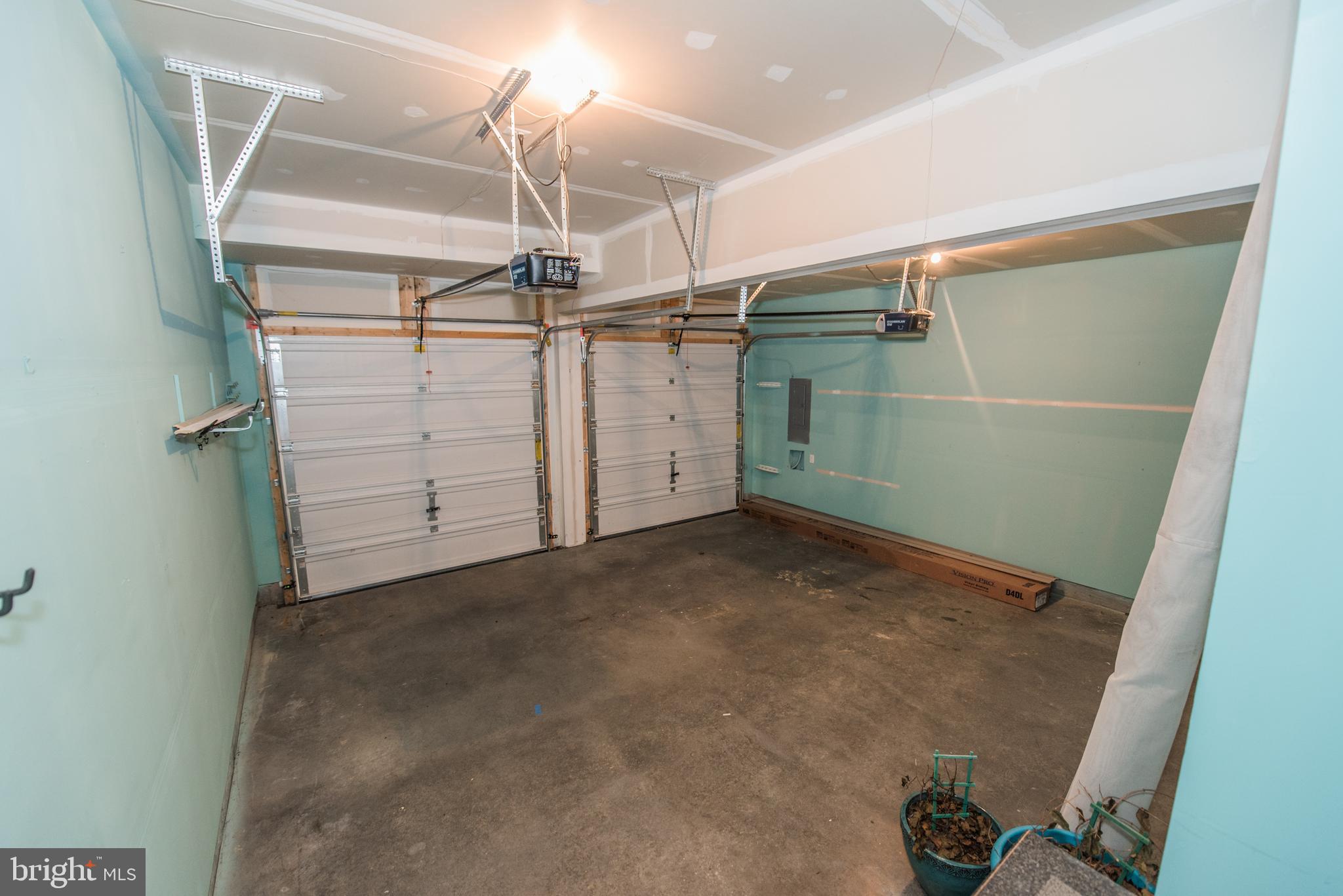 HAMMONDS MILL - Residential