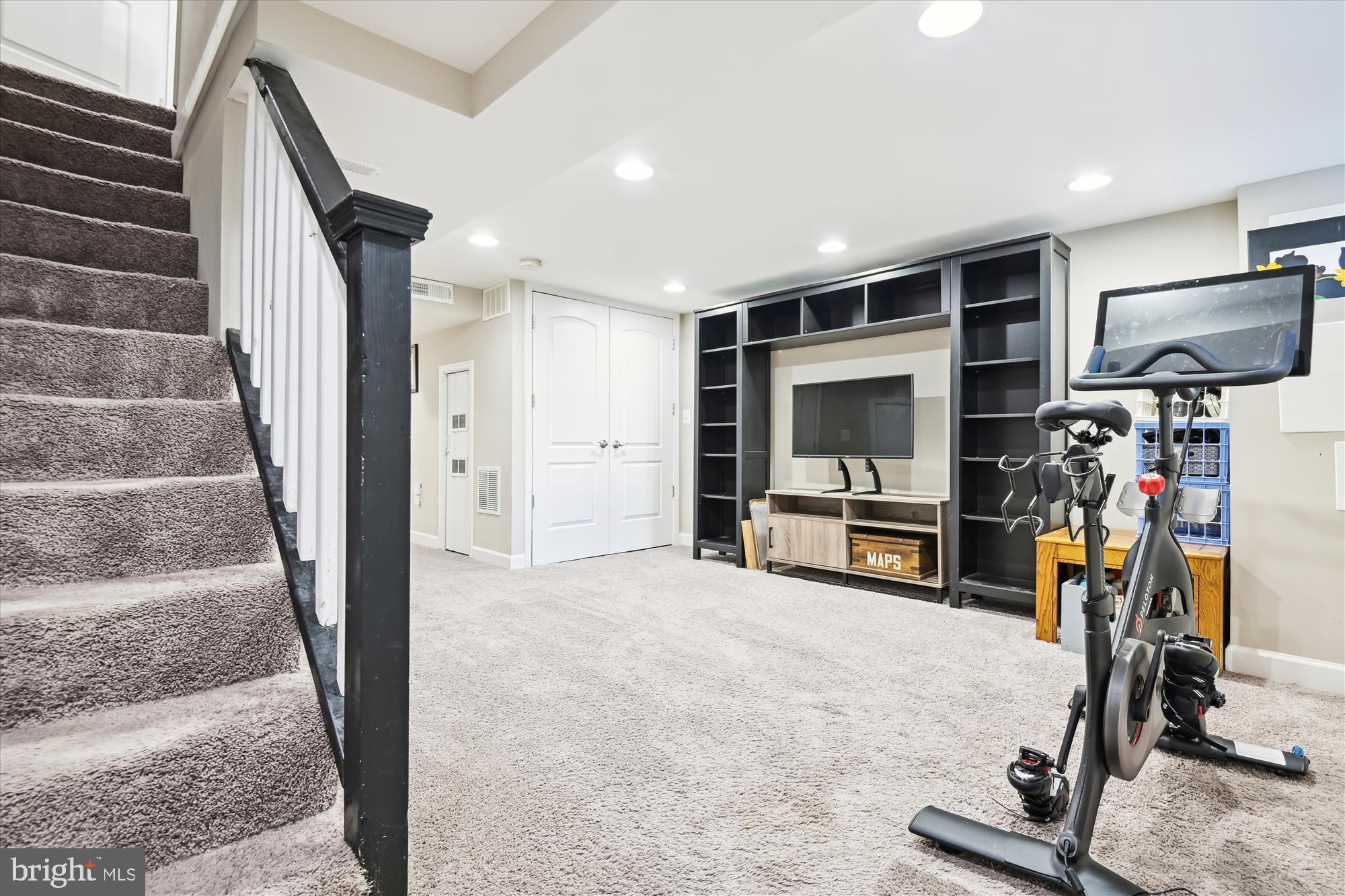 EASTFIELD - Residential