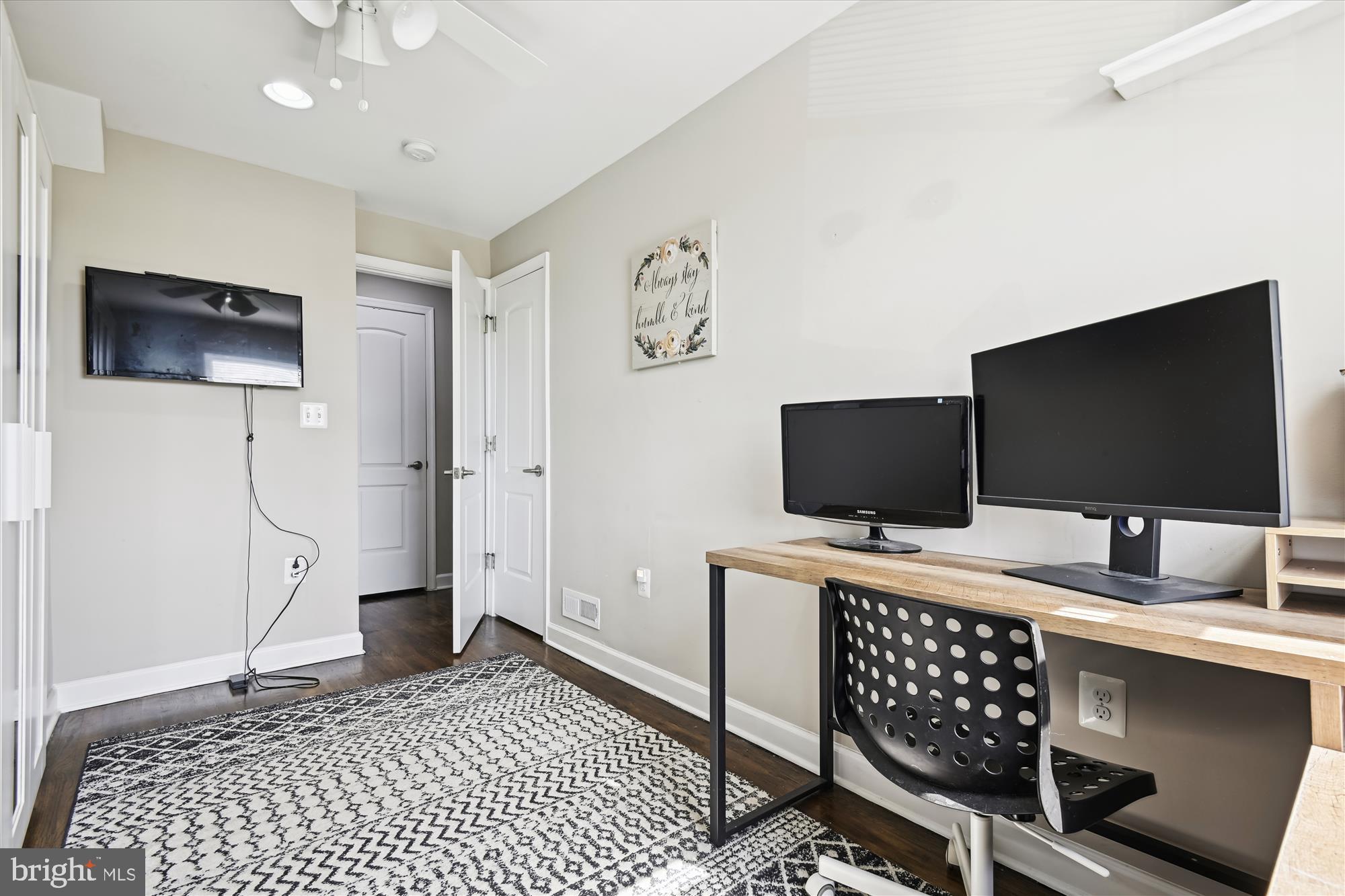 EASTFIELD - Residential