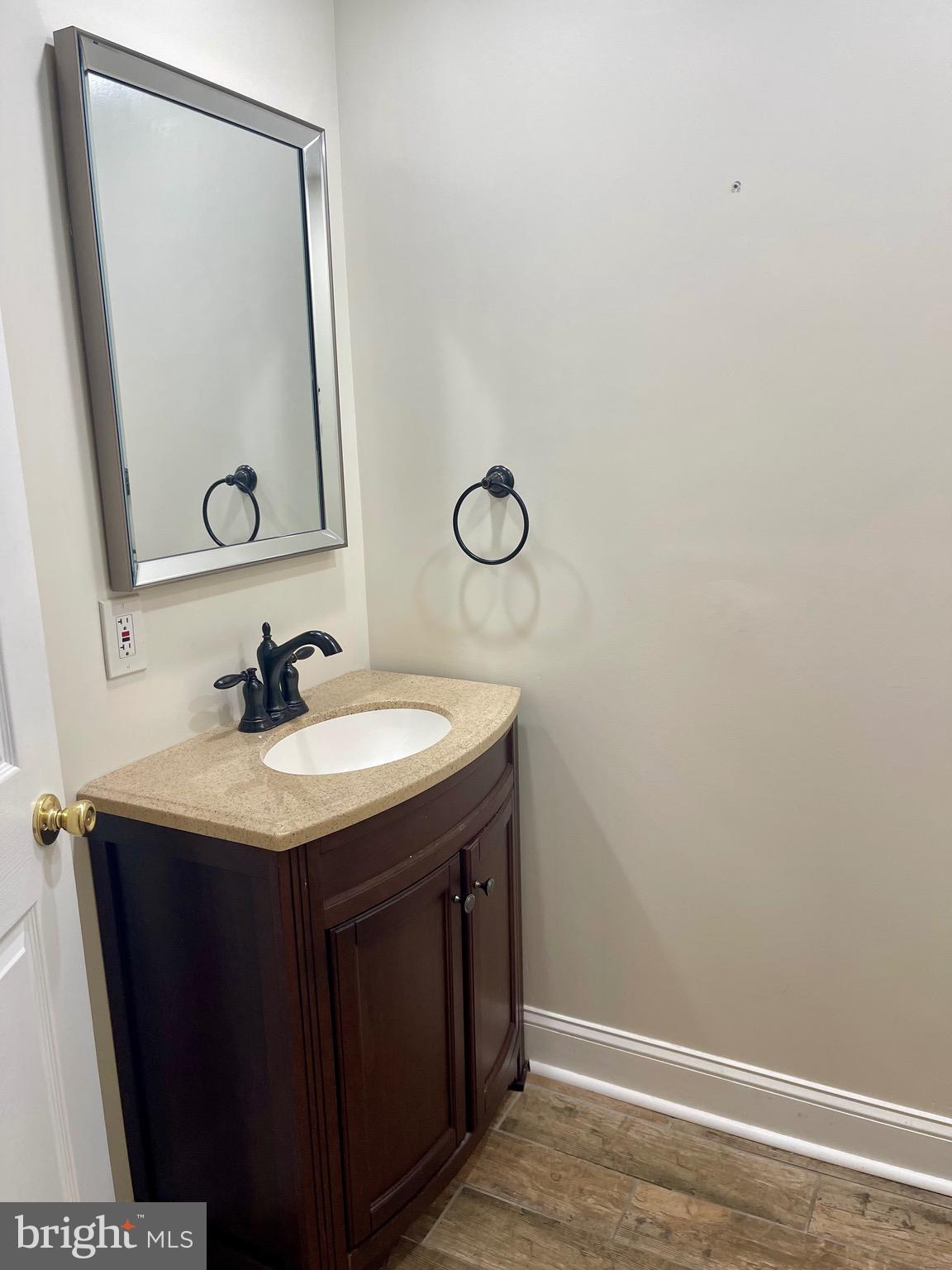 WOODMORE - Residential Lease