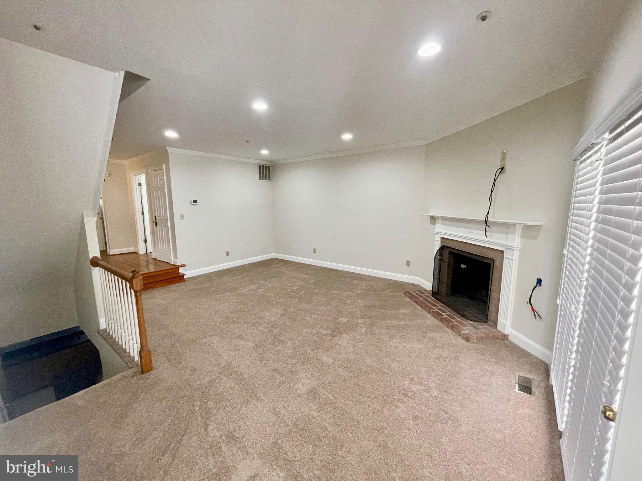 WOODMORE - Residential Lease