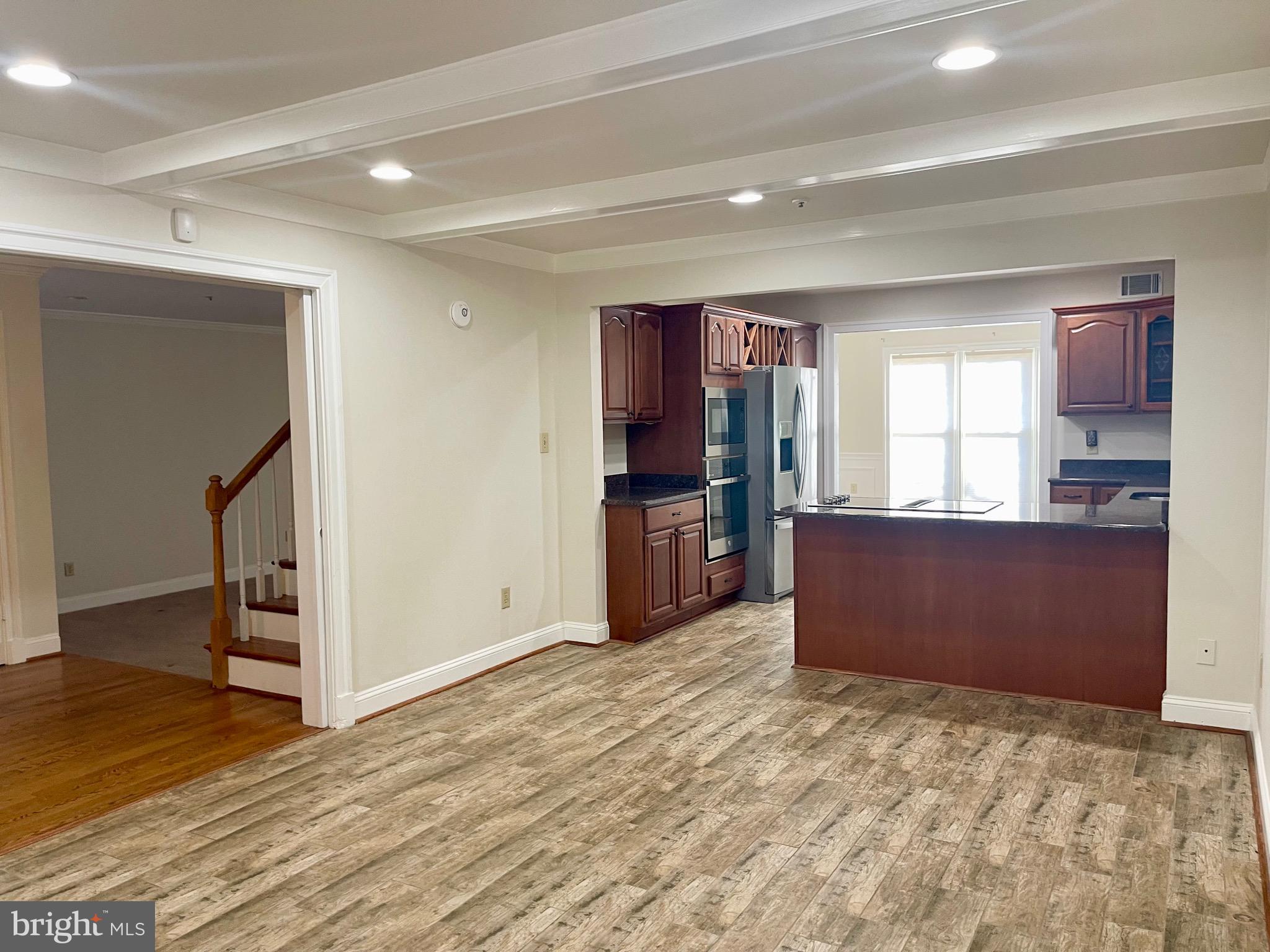 WOODMORE - Residential Lease