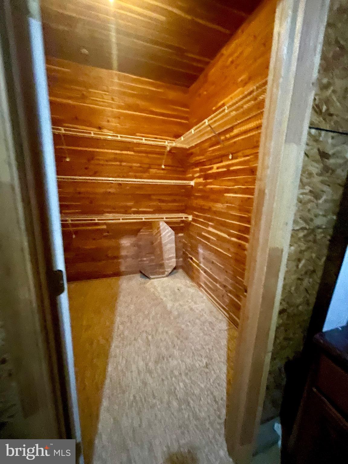 WOODMORE - Residential Lease