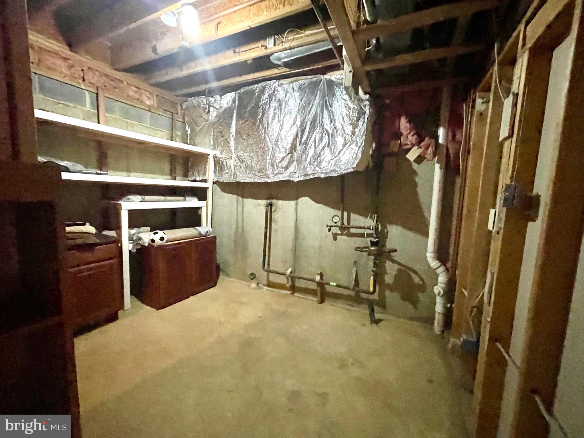 WOODMORE - Residential Lease