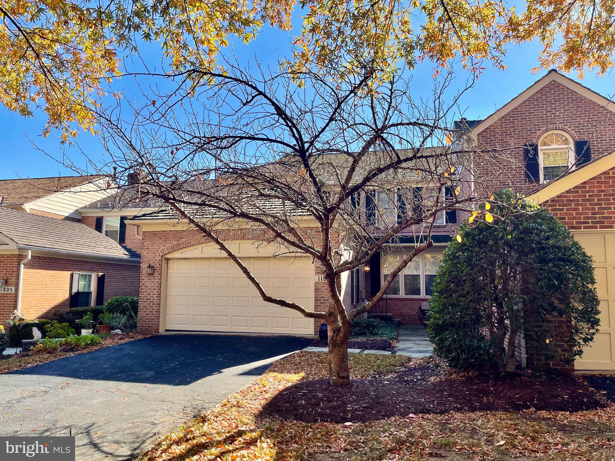 WOODMORE - Residential Lease