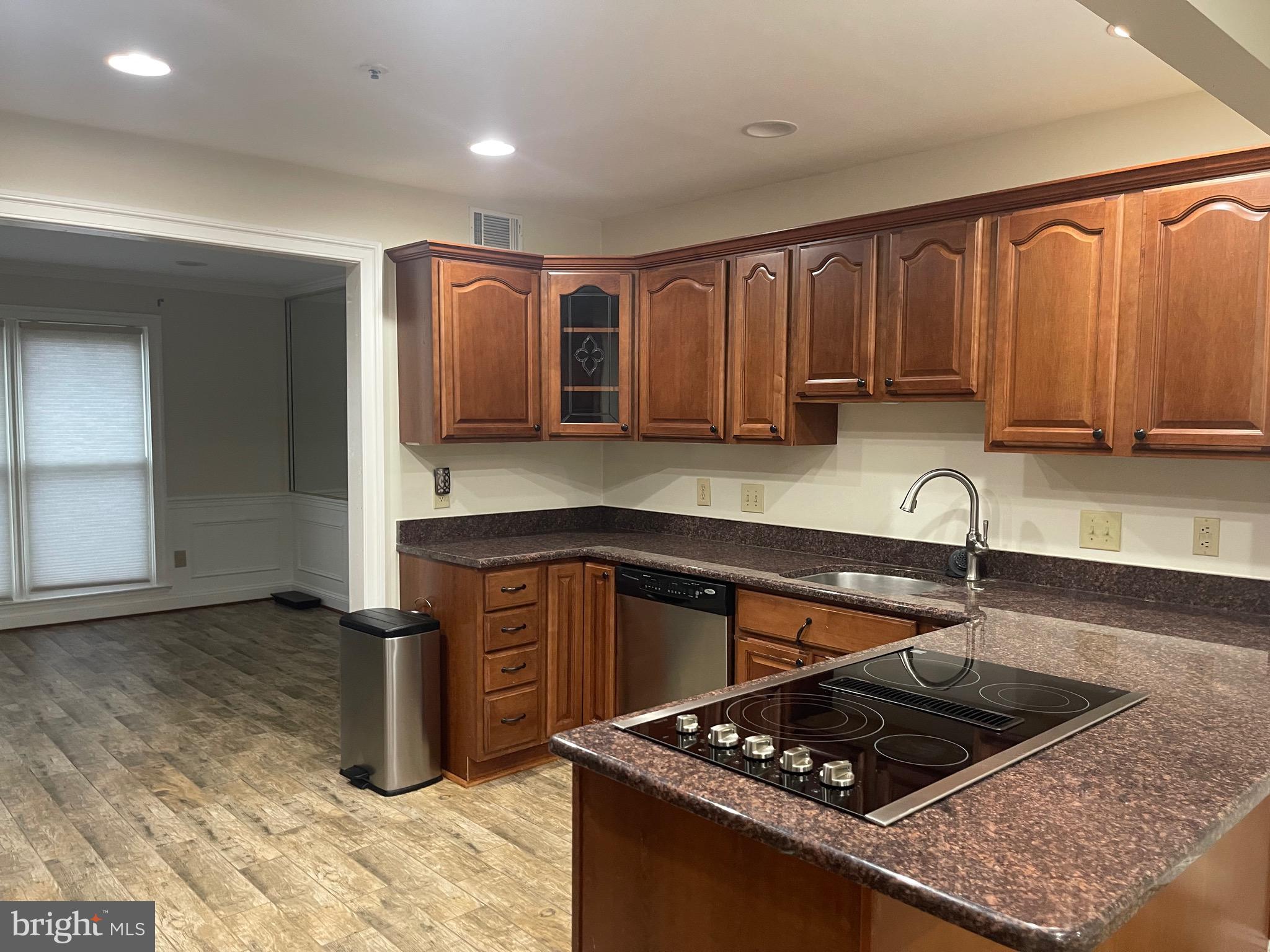 WOODMORE - Residential Lease