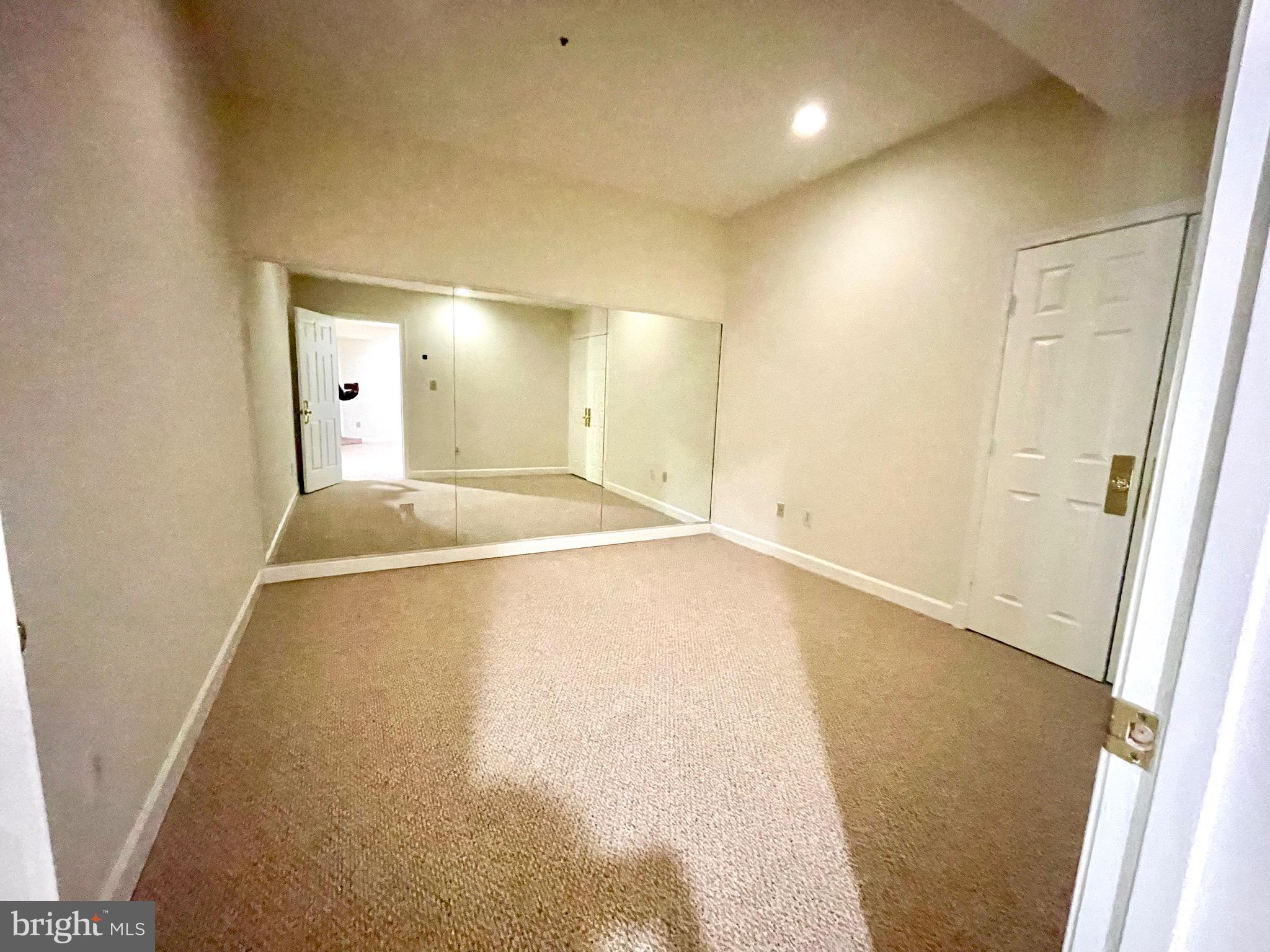 WOODMORE - Residential Lease