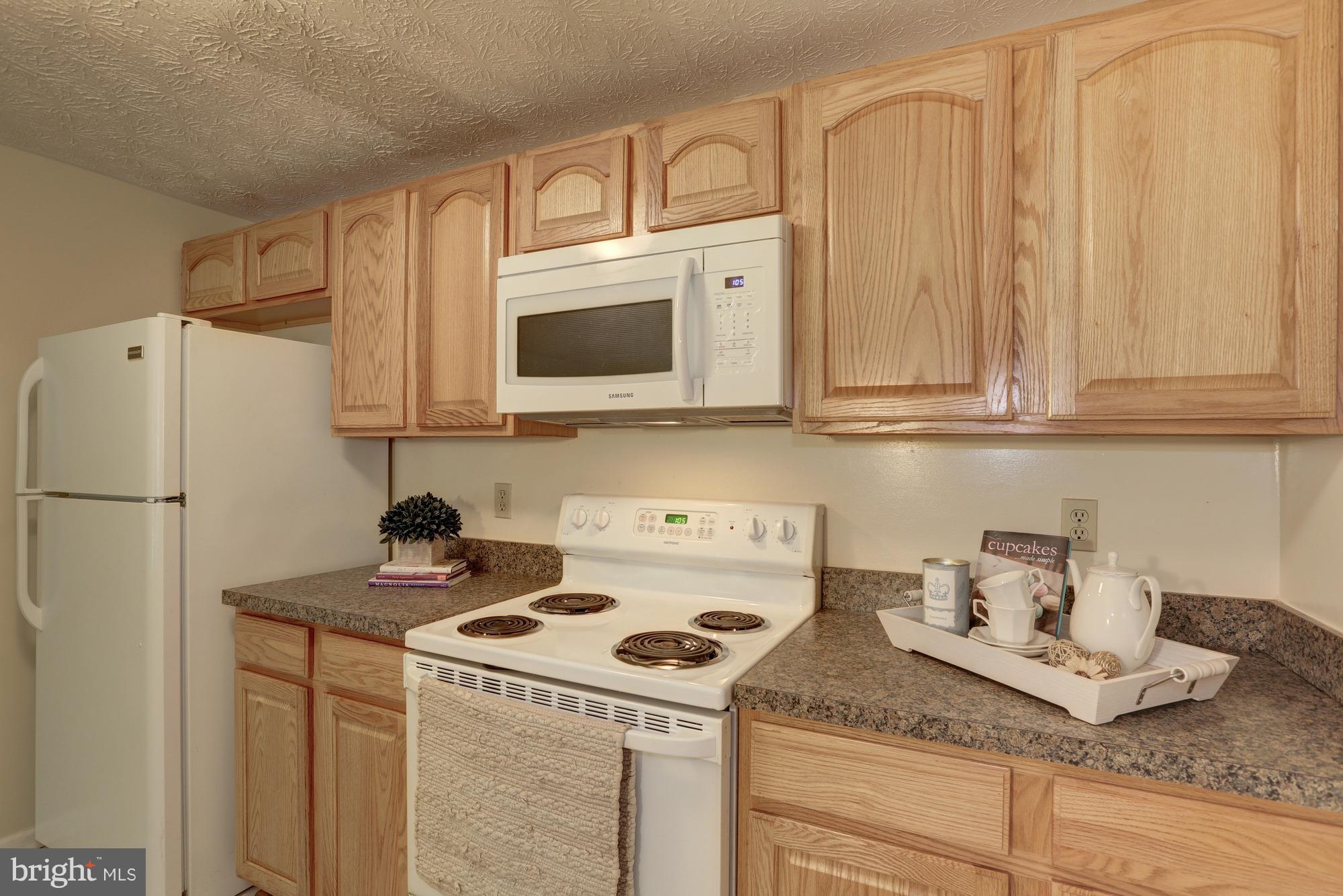 VILLAGE OF HICKORY RIDGE - Residential Lease