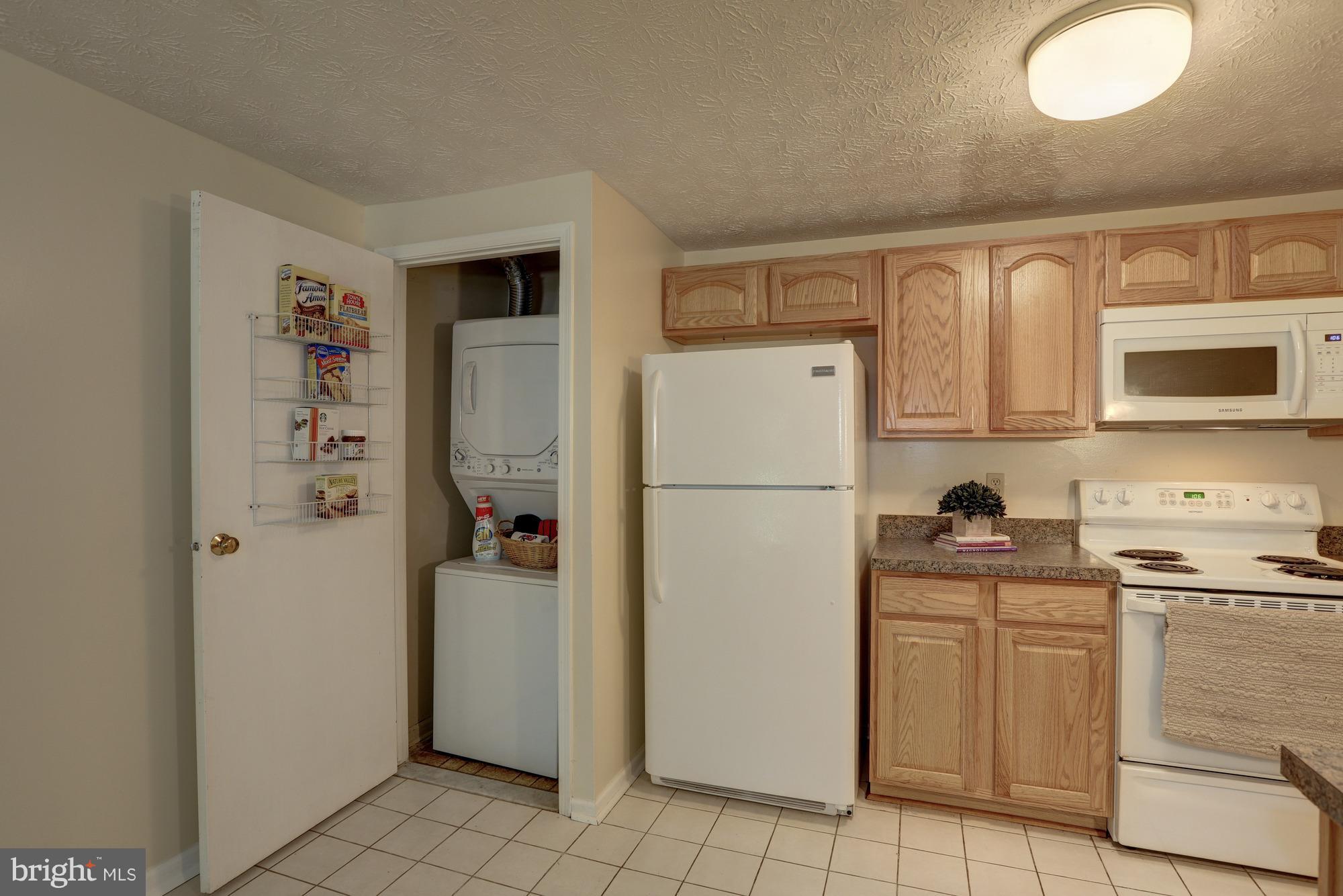 VILLAGE OF HICKORY RIDGE - Residential Lease