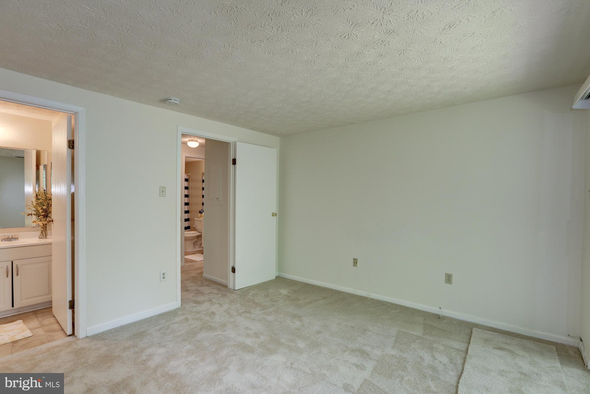 VILLAGE OF HICKORY RIDGE - Residential Lease