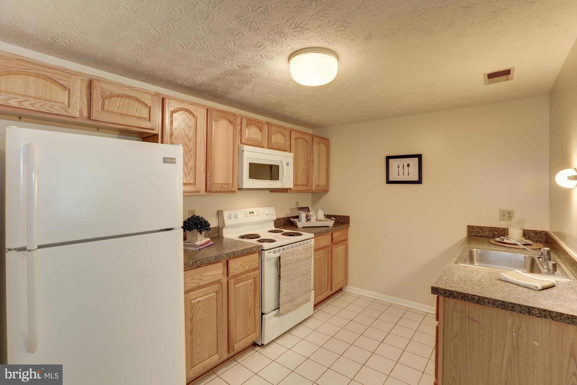 VILLAGE OF HICKORY RIDGE - Residential Lease