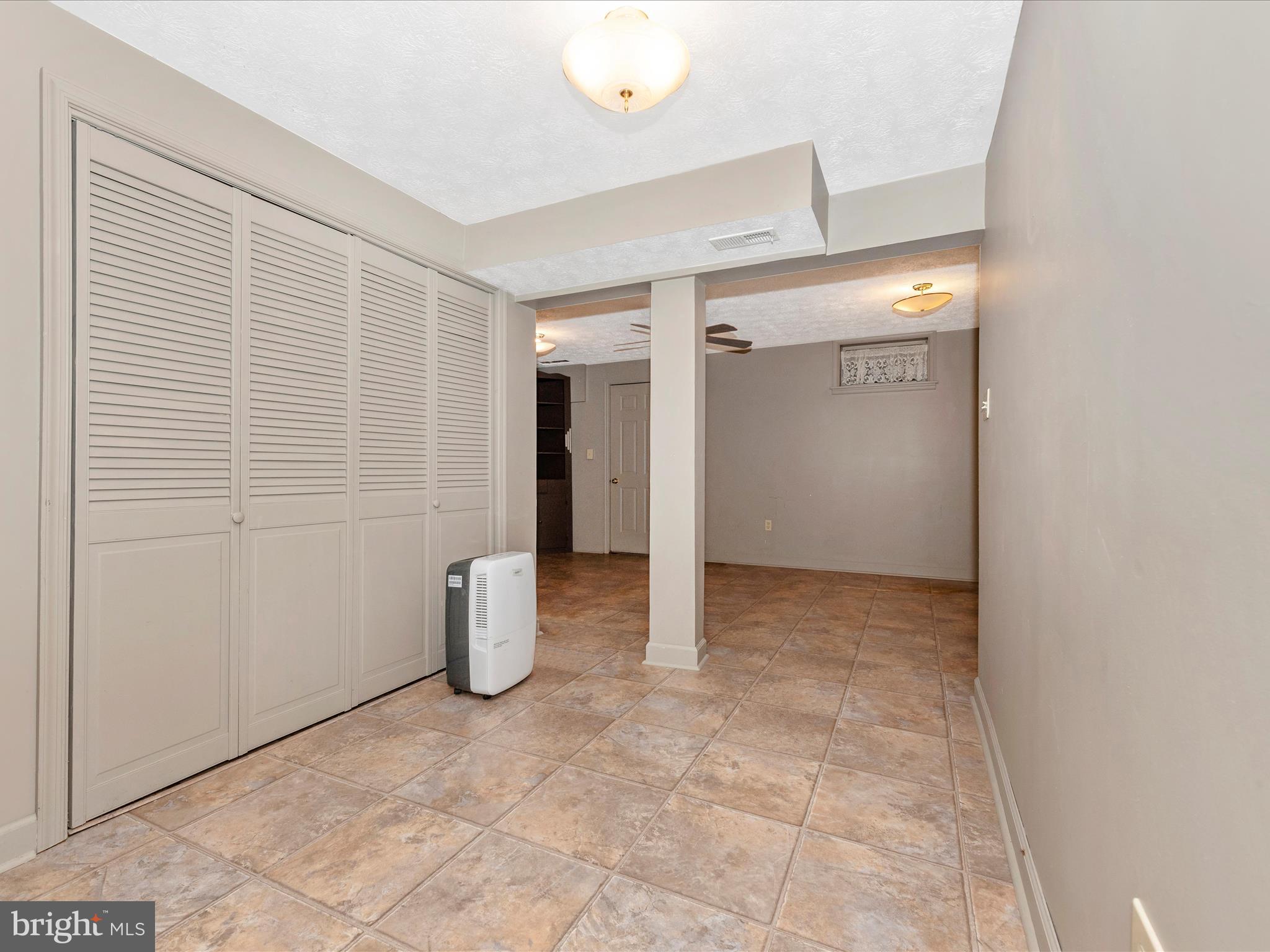 WATERSIDE - Residential