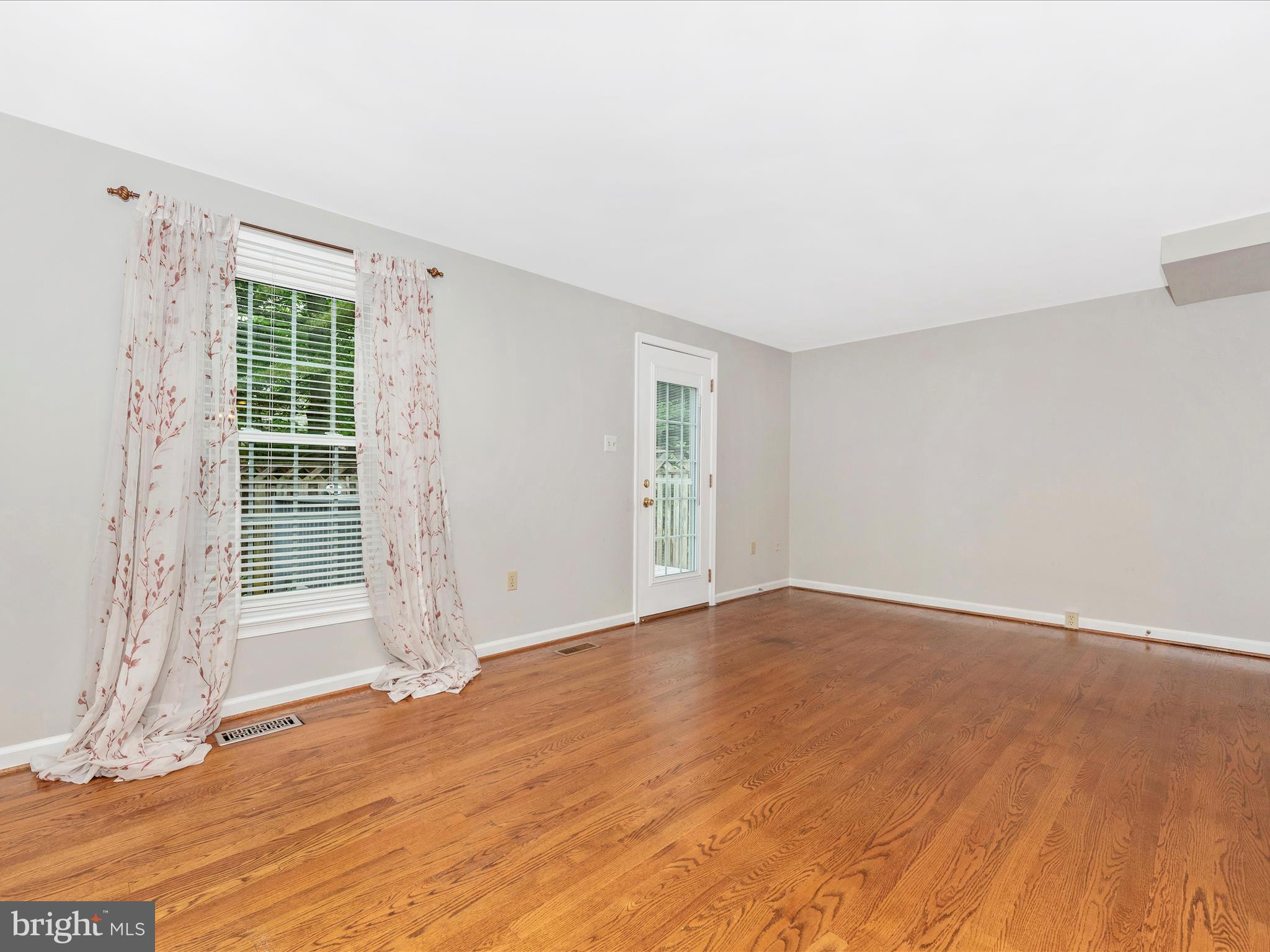 WATERSIDE - Residential