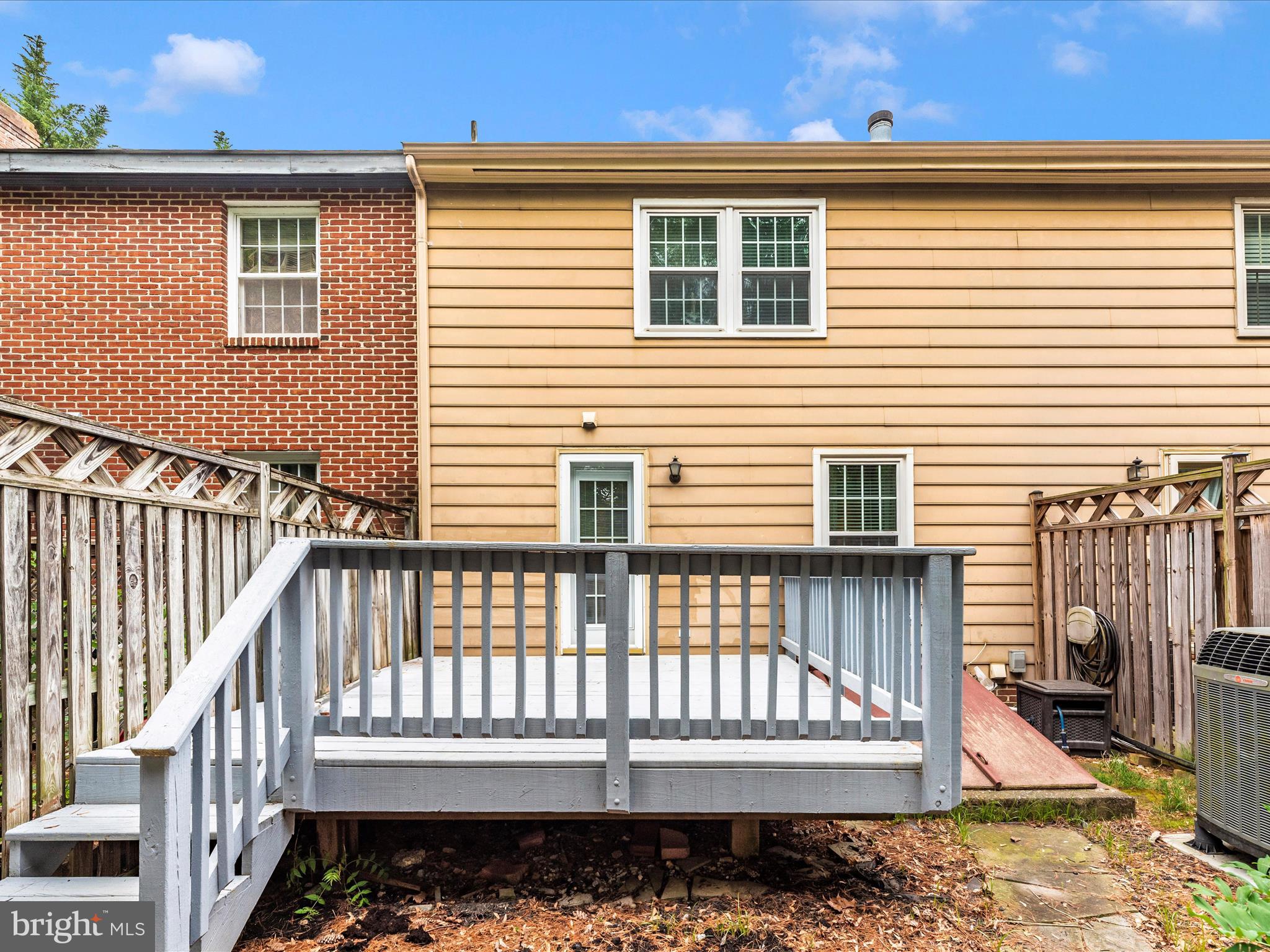 WATERSIDE - Residential