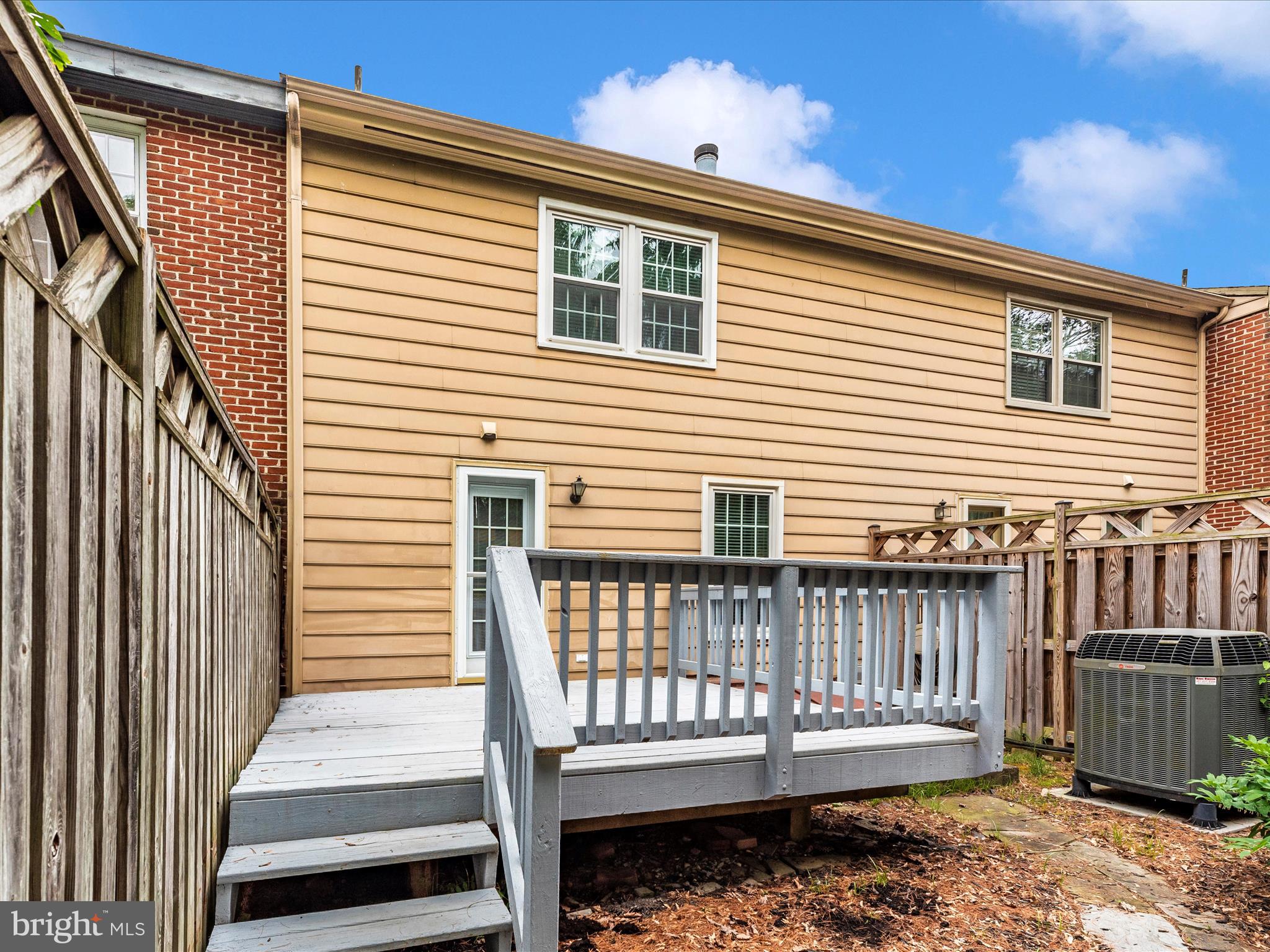 WATERSIDE - Residential