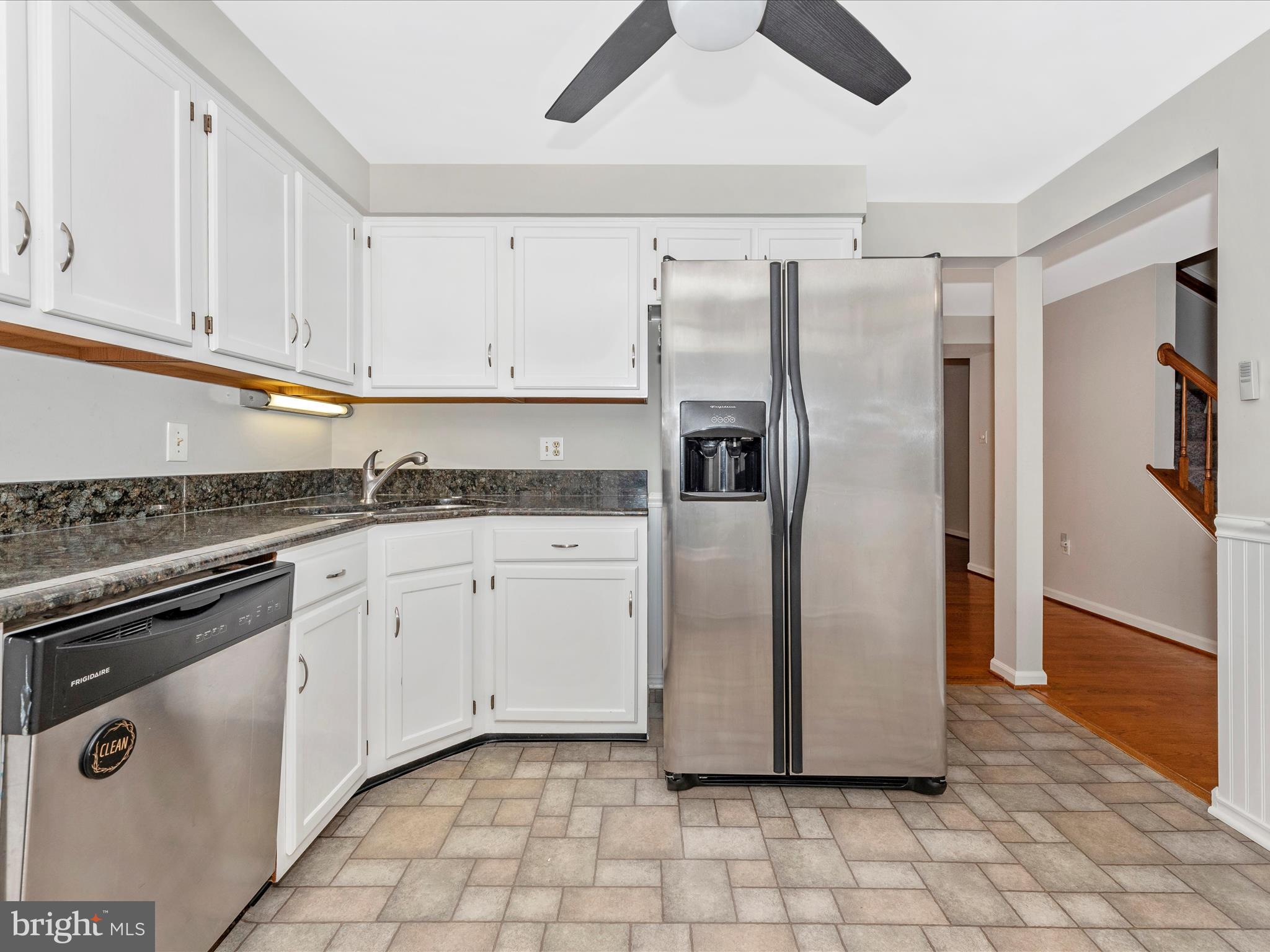 WATERSIDE - Residential