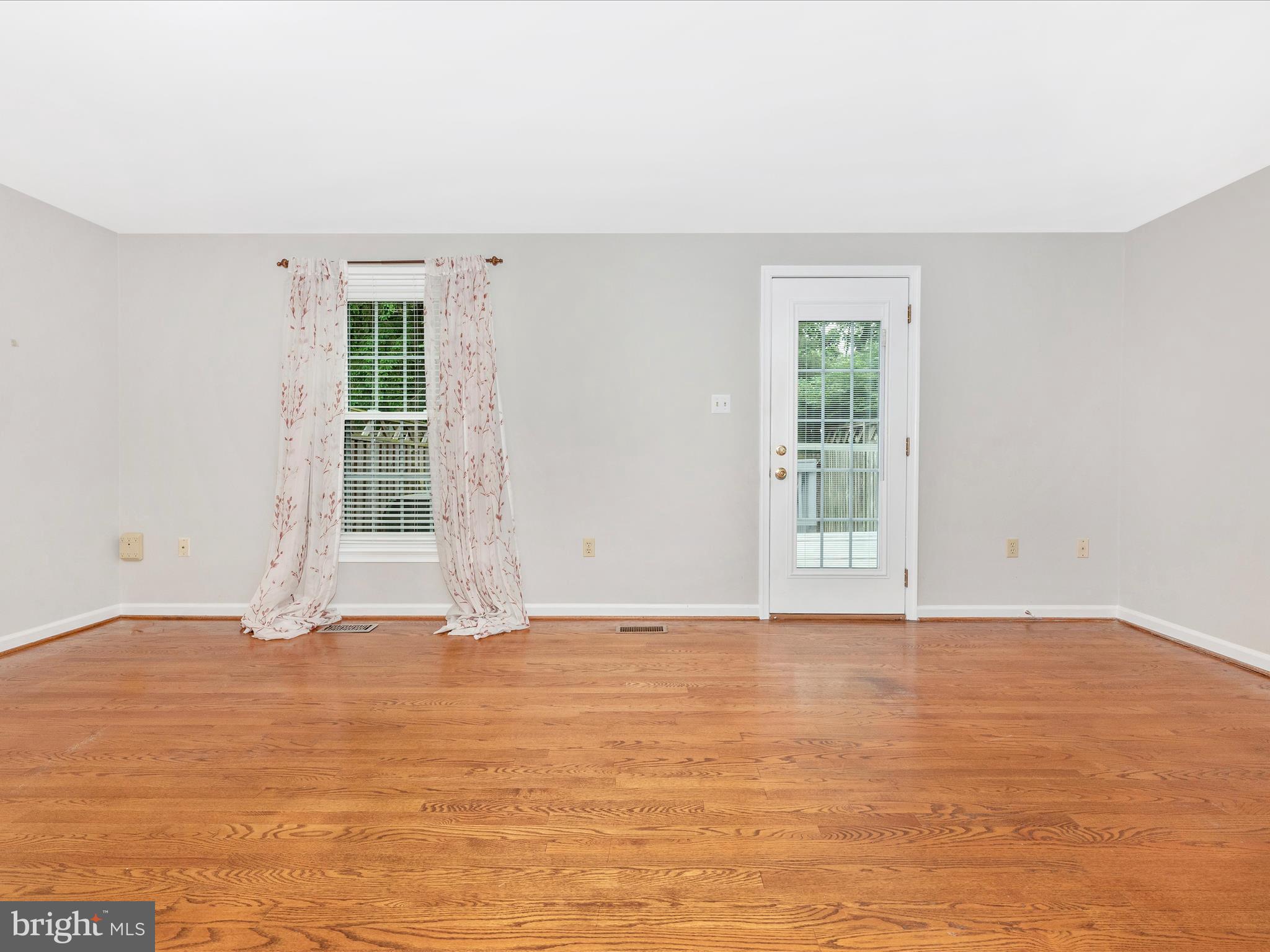 WATERSIDE - Residential