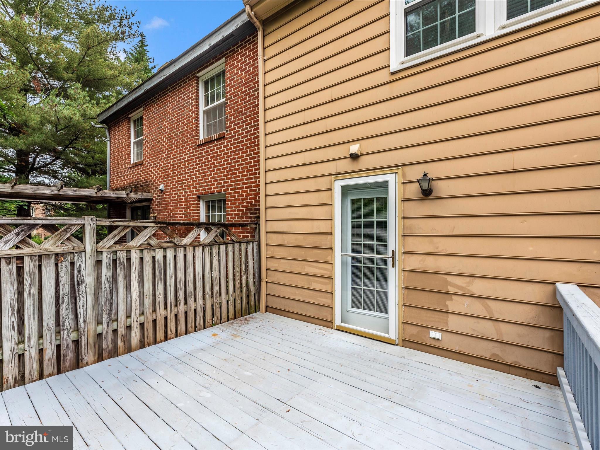 WATERSIDE - Residential