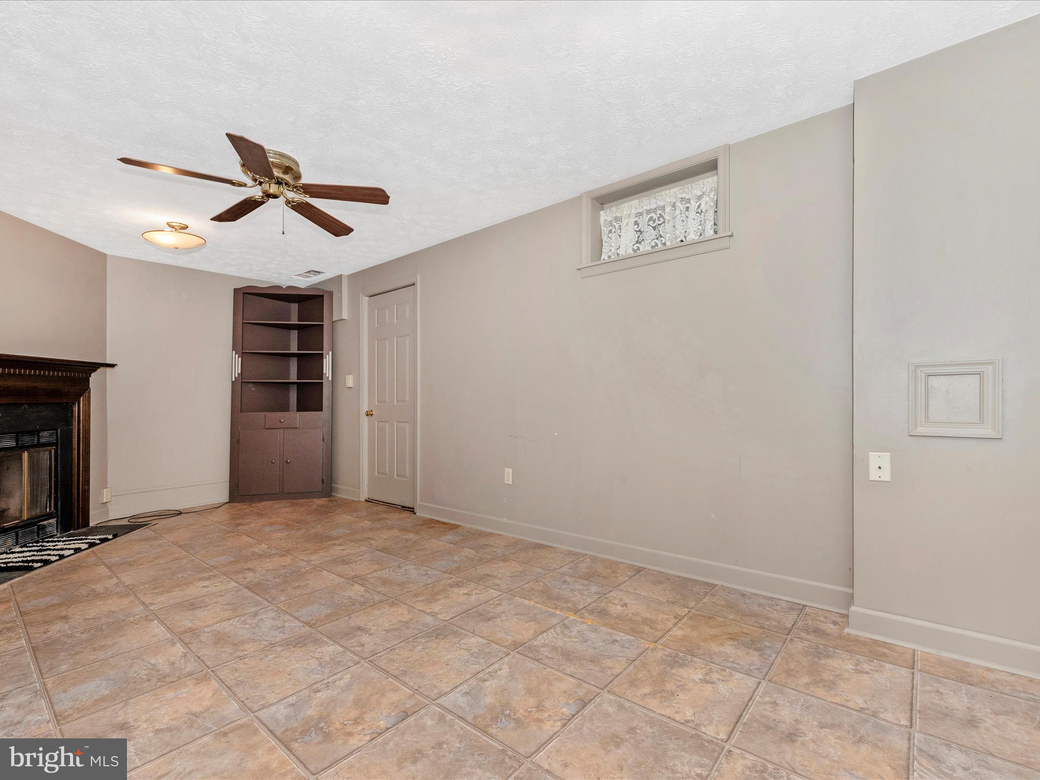 WATERSIDE - Residential