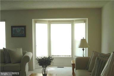 OWINGS MILLS NEWTOWN - Residential Lease