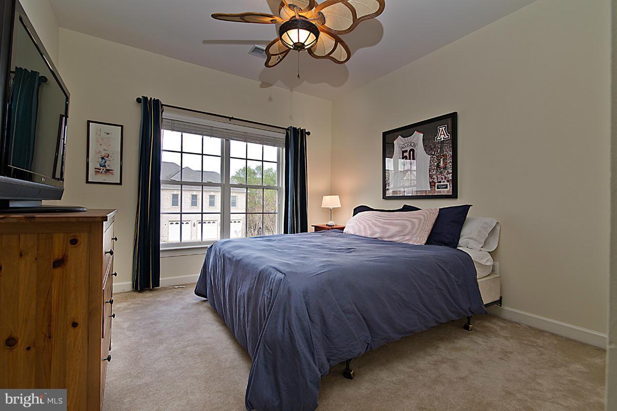 FEATHERSTONE FARMS - Residential