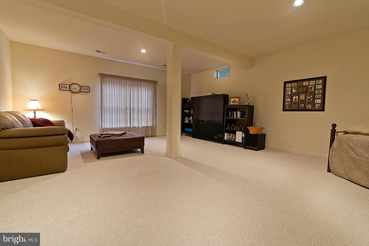 FEATHERSTONE FARMS - Residential