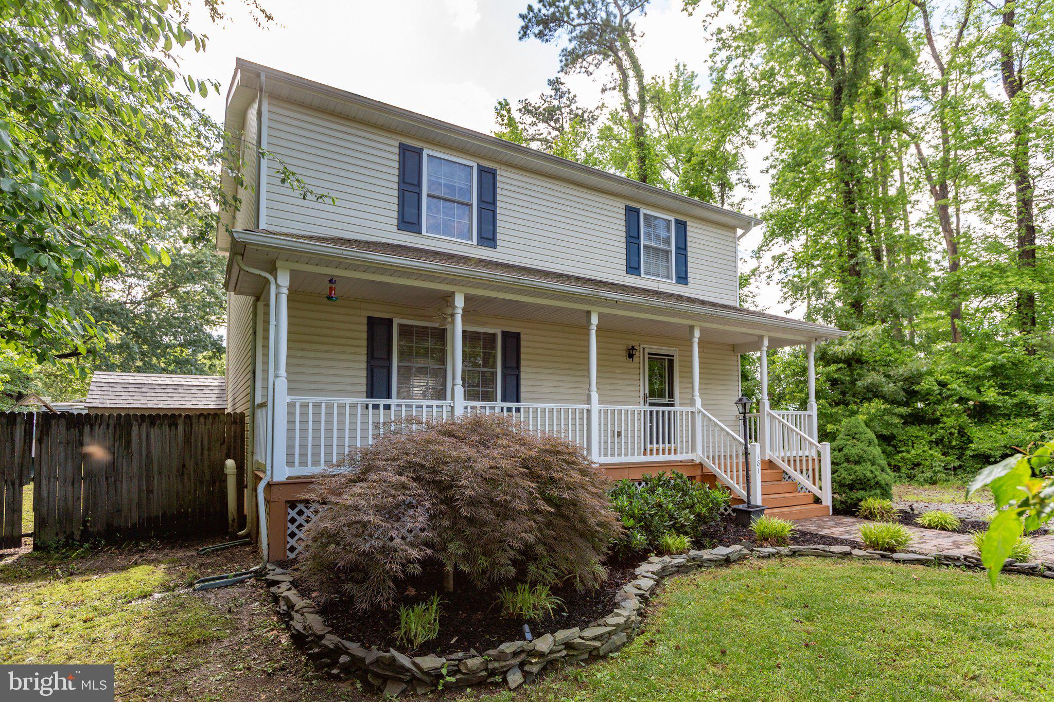 Welcome to this spacious 3-bedroom, 2-bath Colonial Beach home located in the water-oriented community of Westmoreland Shores. Offering approximately 1,660 square feet on two levels, this property features a large kitchen with generous cabinet and pantry space, as well as main level laundry room and Dual Zone HVAC.
The upper level includes primary suite, two spacious bedrooms, and a full hall bath. The primary suite offers vaulted ceilings, walk-in closets, and a private ensuite bath with a jetted tub and separate shower. Outside, enjoy a large fenced backyard with two storage sheds, perfect for outdoor living or hobbies.
Located in a voluntary association, Westmoreland Shores provides access to a boat ramp, community center, and beach amenities without mandatory fees. Just a short drive from shops, restaurants, wineries, Westmoreland State Park, and the historic homes of James Madison and George Washington. Discover the lifestyle Colonial Beach has to offer!