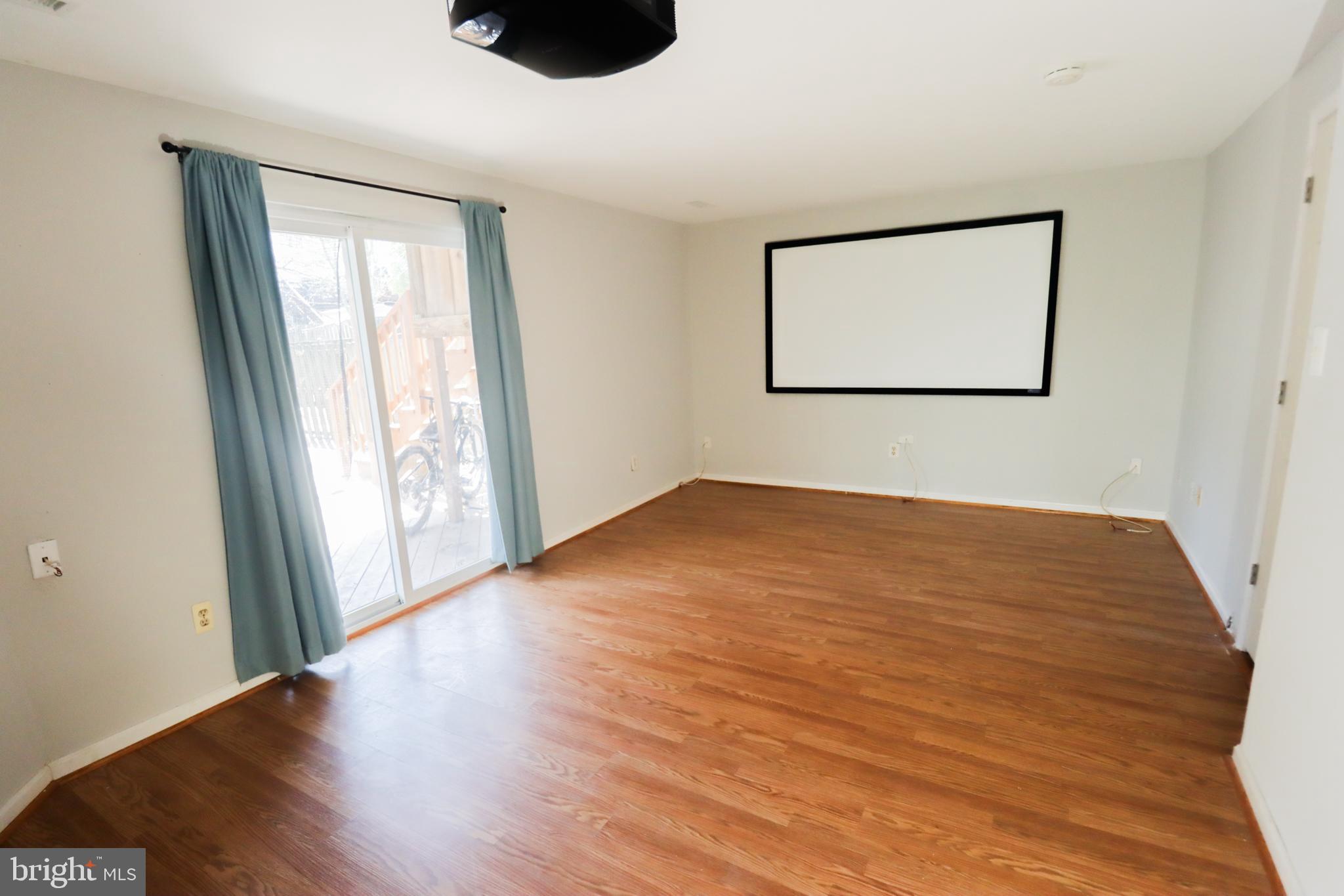 CONSTANT BRANCH - Residential