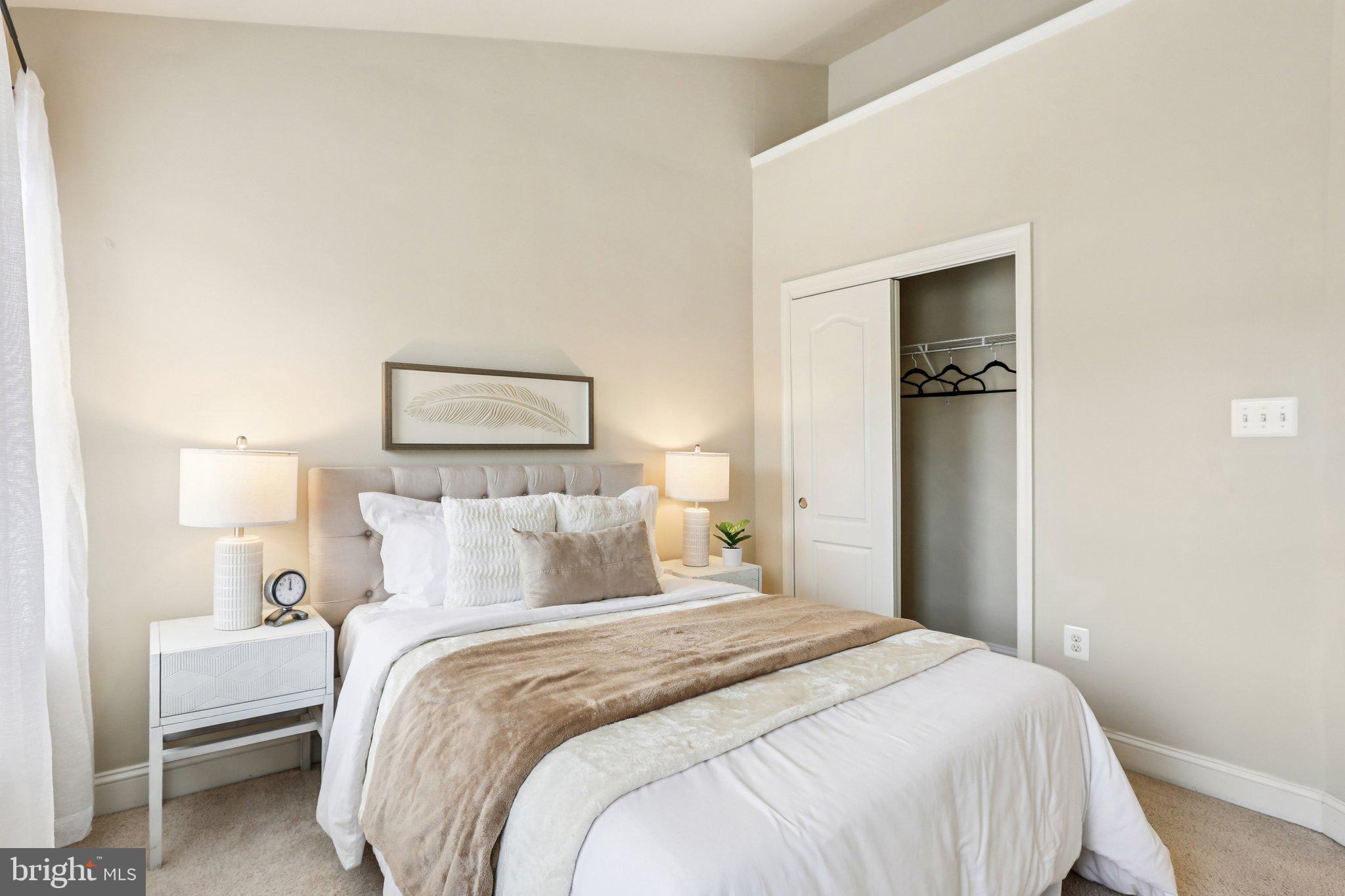 RIVERWALK - Residential