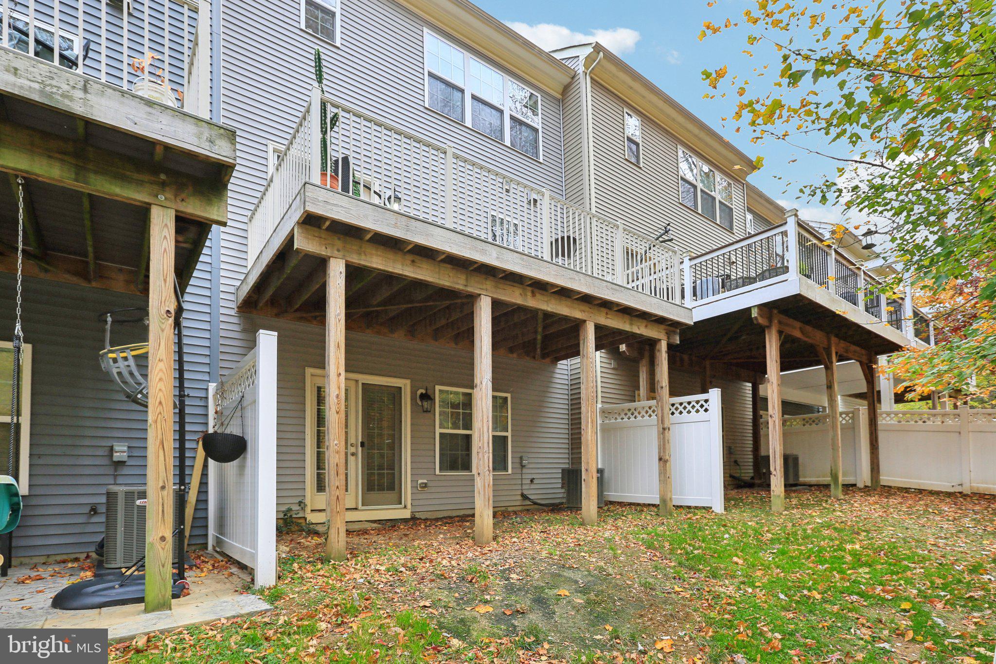 RIVERWALK - Residential