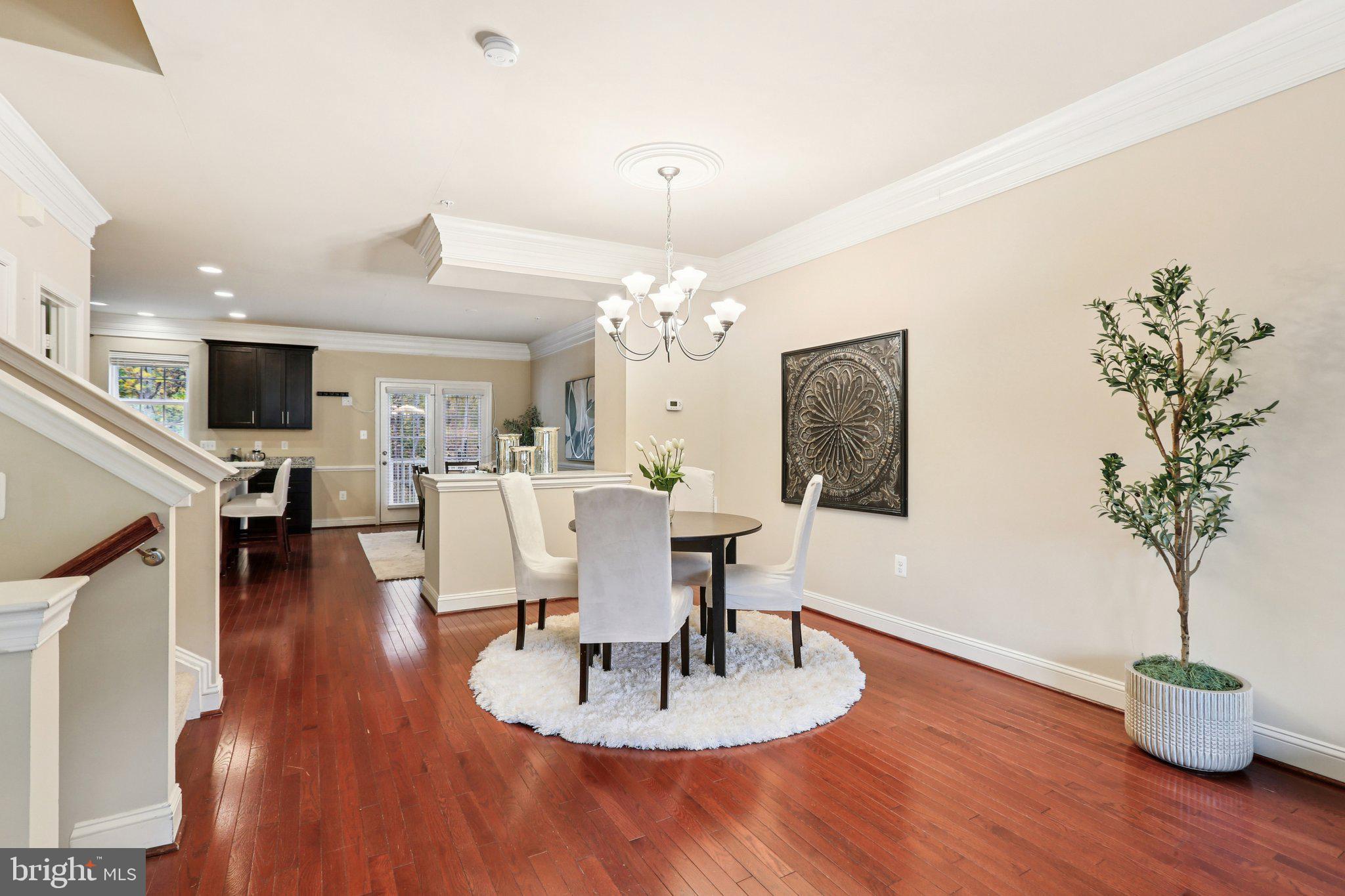 RIVERWALK - Residential