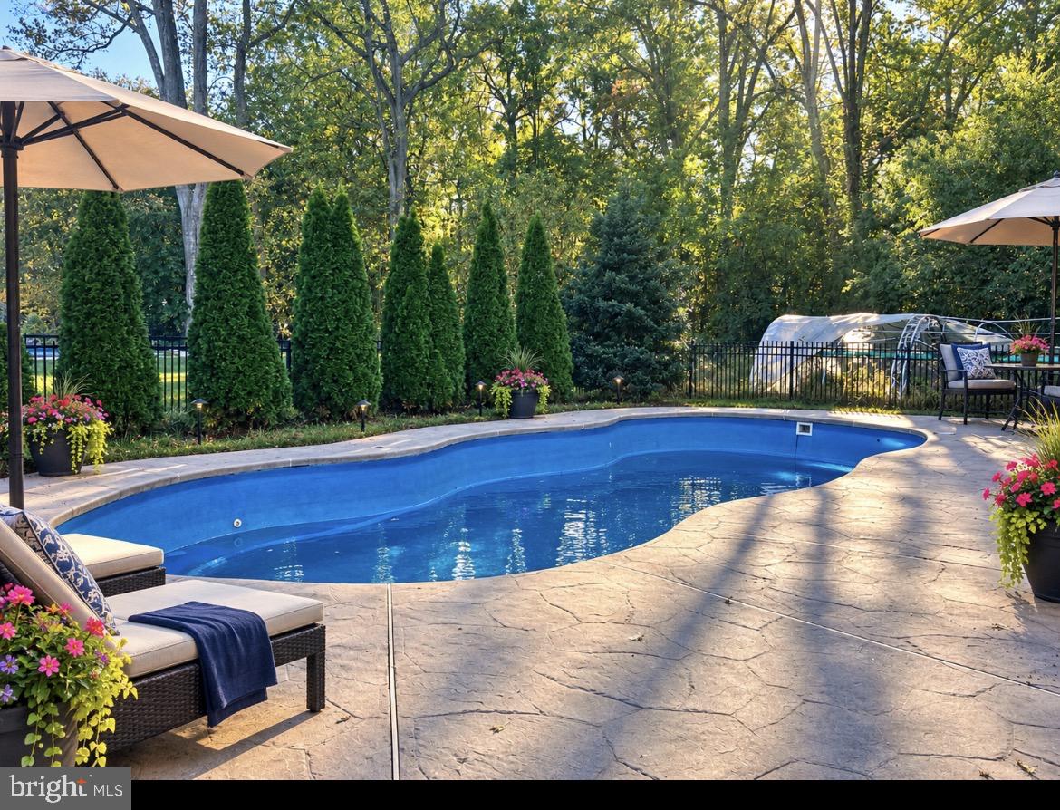 156 MEMORIAL LANE