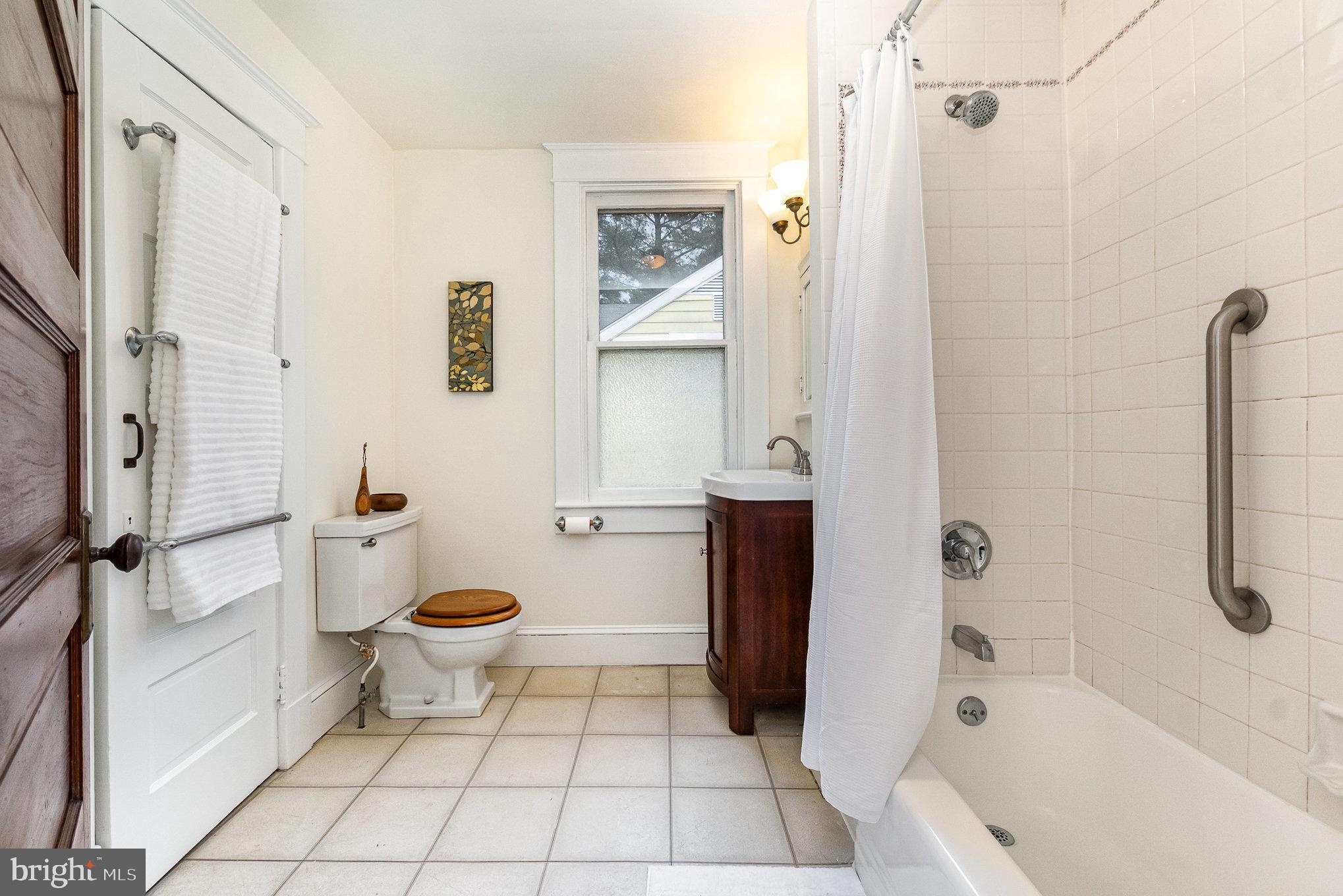 LAURAVILLE HISTORIC DISTRICT - Residential