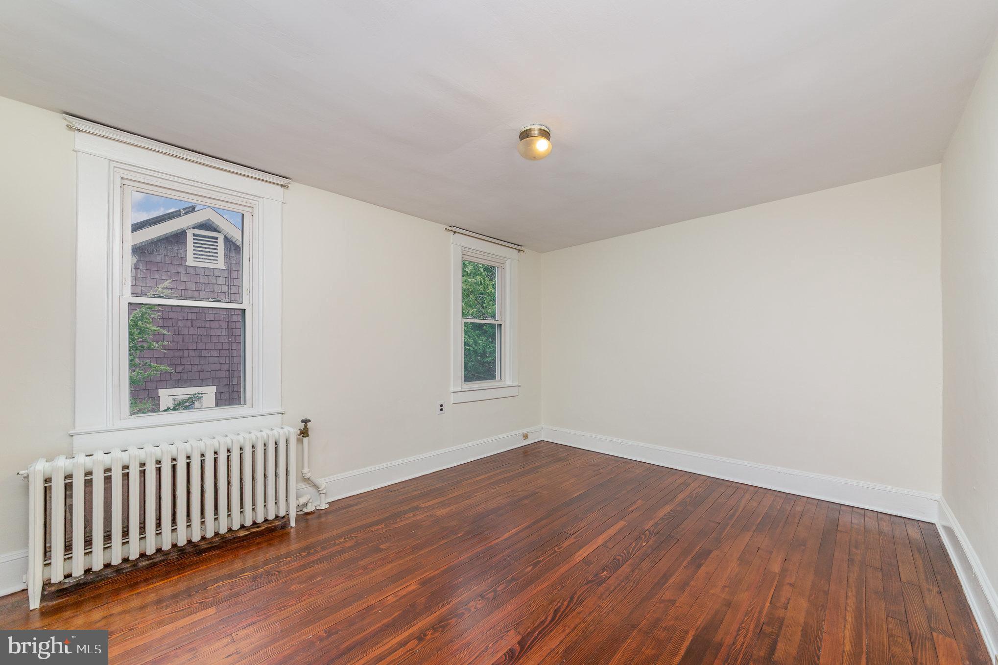 LAURAVILLE HISTORIC DISTRICT - Residential