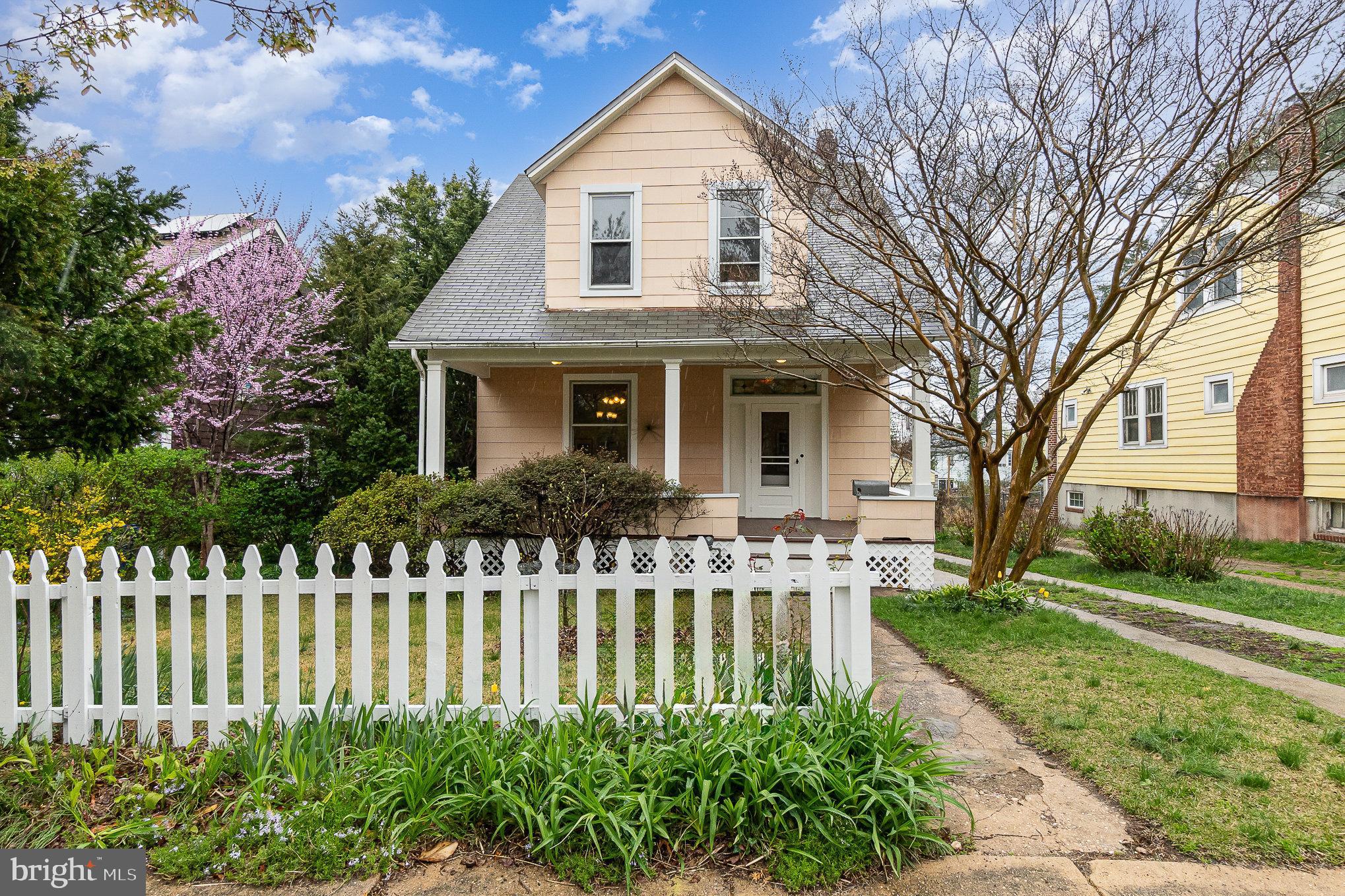 LAURAVILLE HISTORIC DISTRICT - Residential