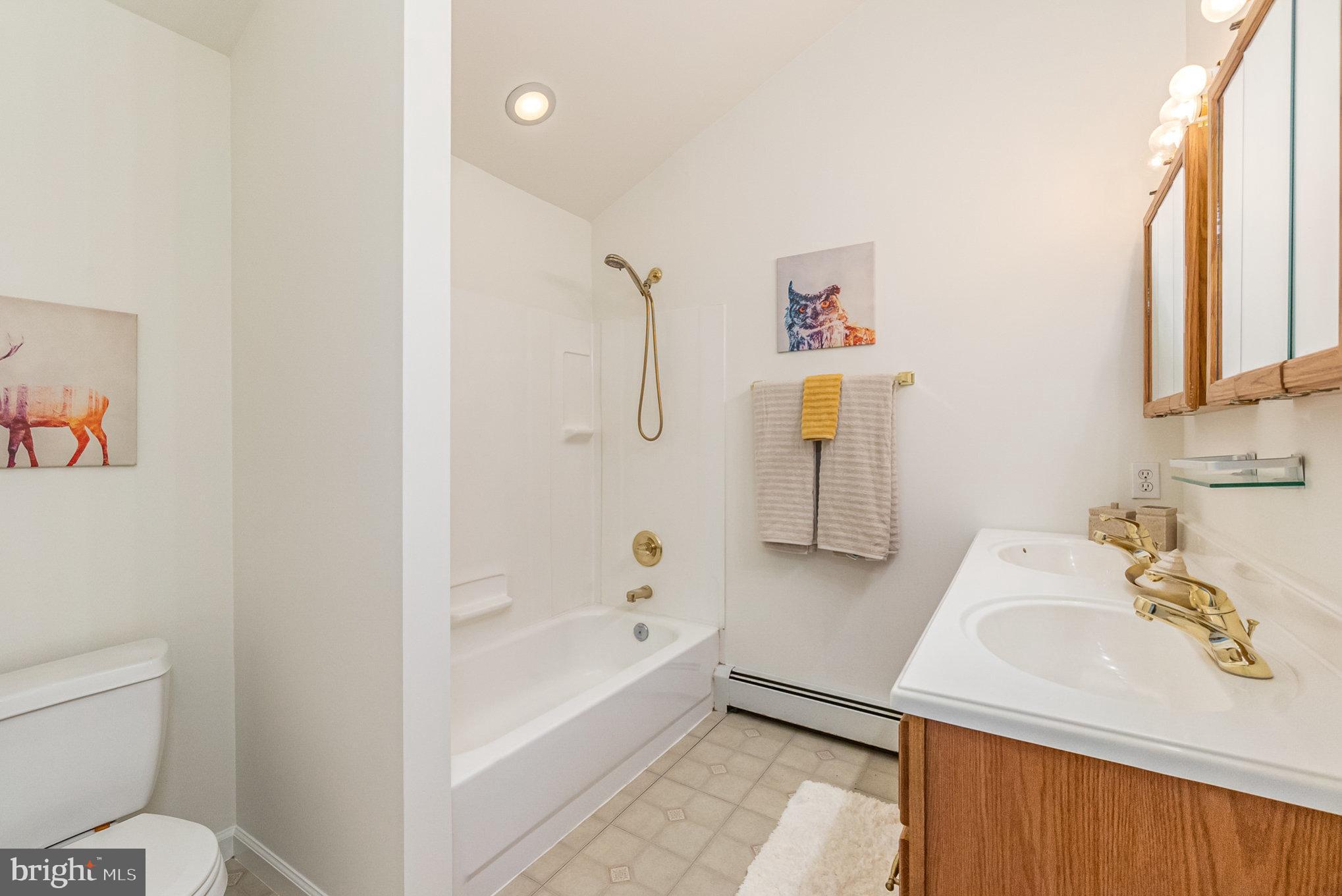 LAURAVILLE HISTORIC DISTRICT - Residential