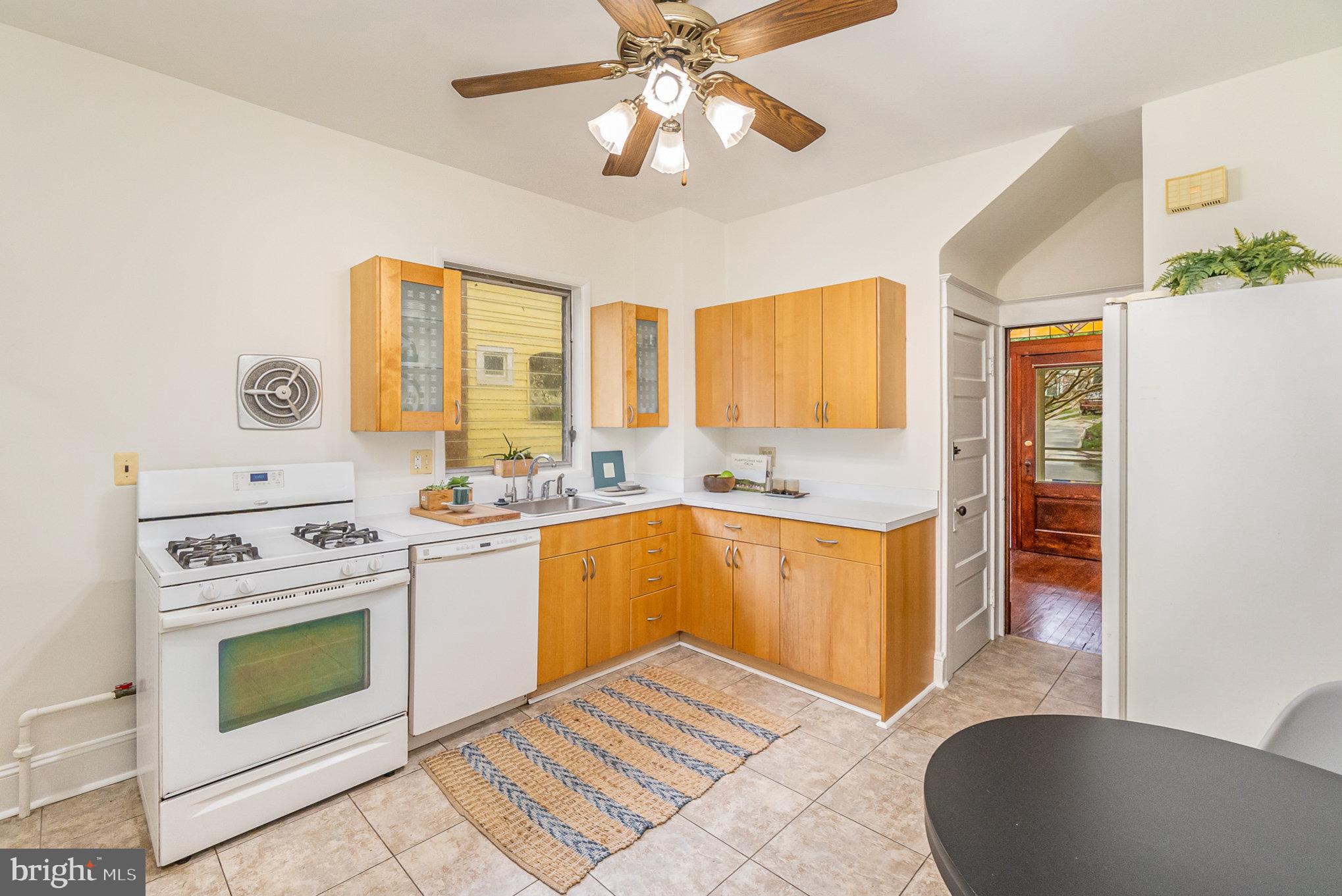 LAURAVILLE HISTORIC DISTRICT - Residential